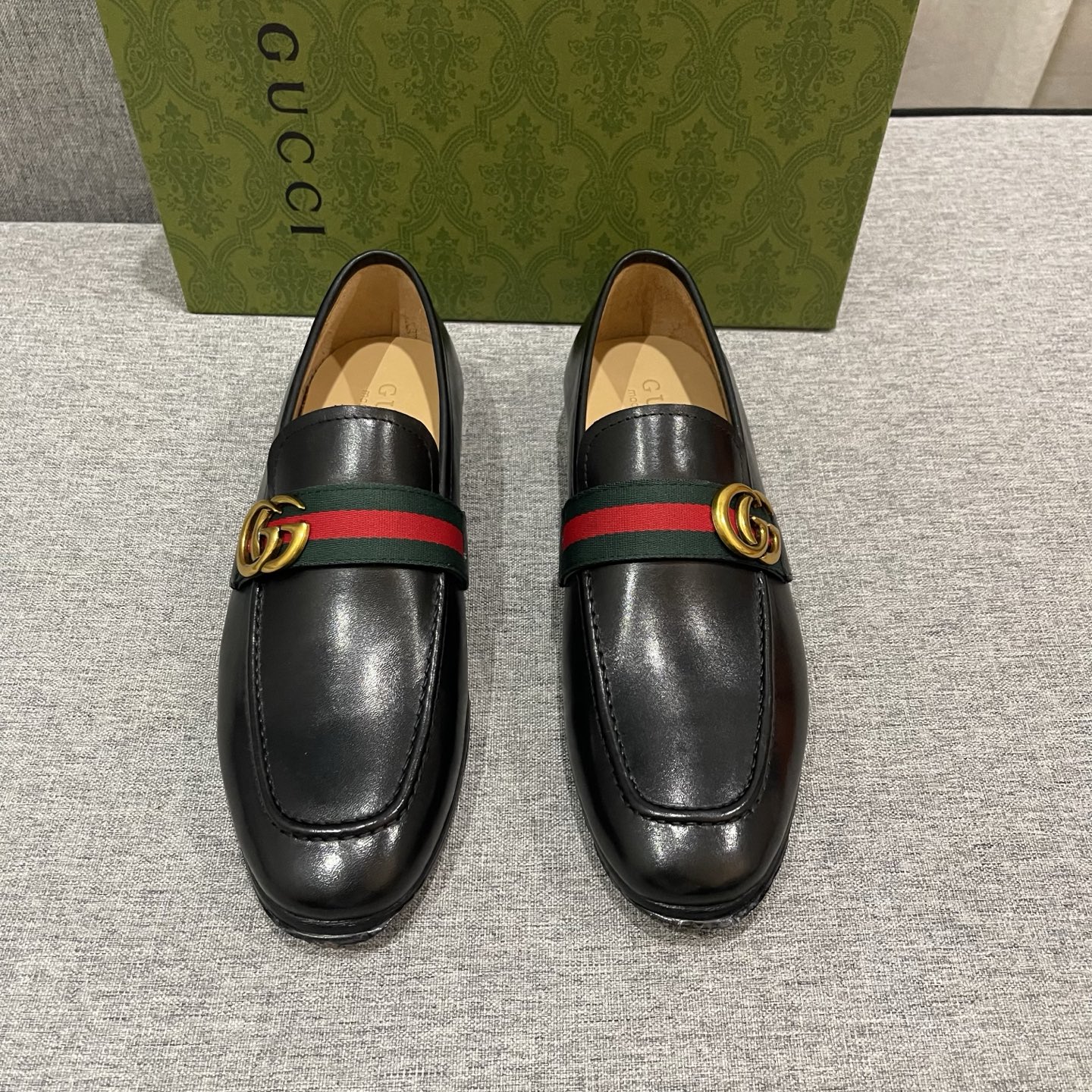 Gucci Men's Black Leather Loafers with Signature Web and Interlocking G 1 Gucci Men's Black Leather Loafers with Signature Web and Interlocking G