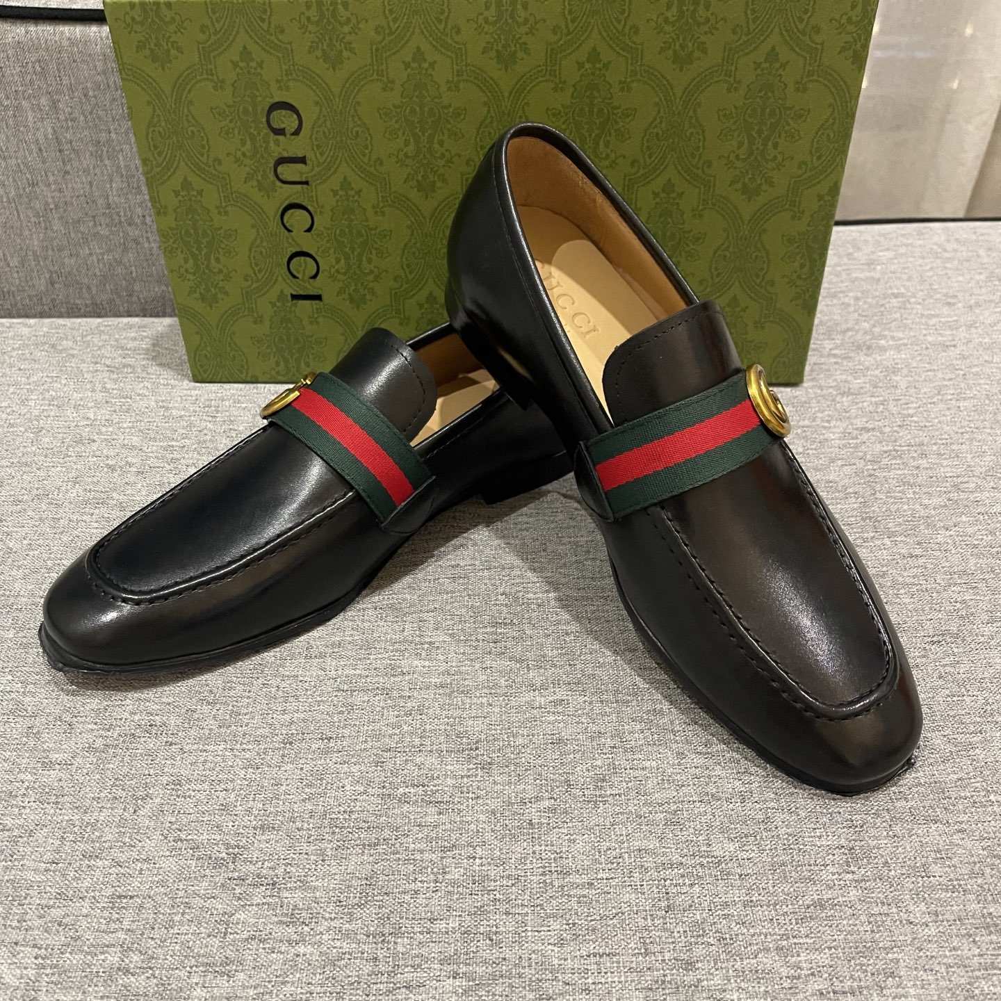 Gucci Men's Black Leather Loafers with Signature Web and Interlocking G 4 i1740995981272 5612 0 2