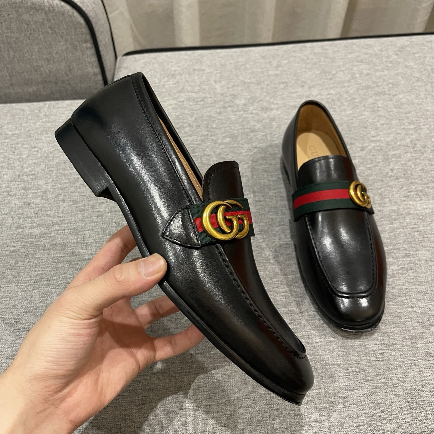 Gucci Men's Black Leather Loafers with Signature Web and Interlocking G 9 i1740995993576 5188 0 7