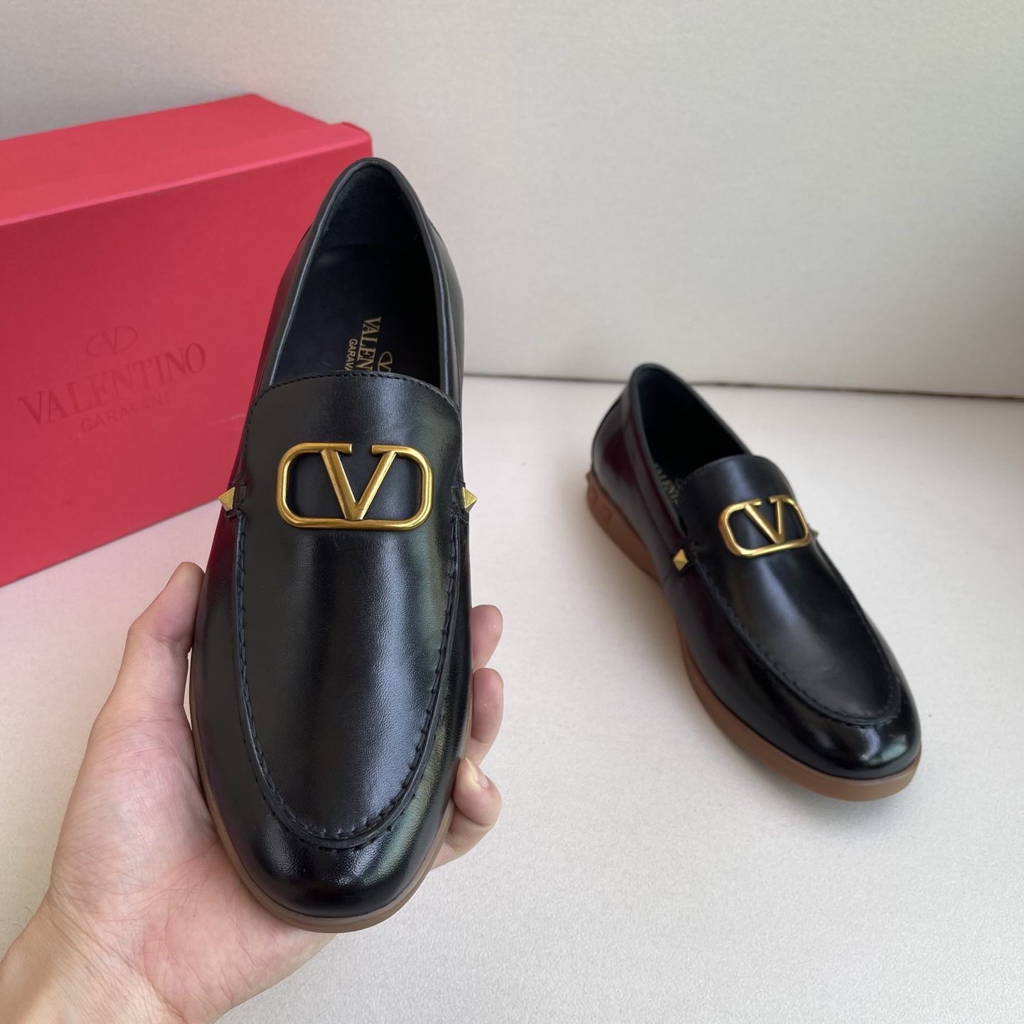 Valentino Garavani Men's Black Leather Loafers with Gold V Logo Buckle 7 i1742902820973 311 0 5