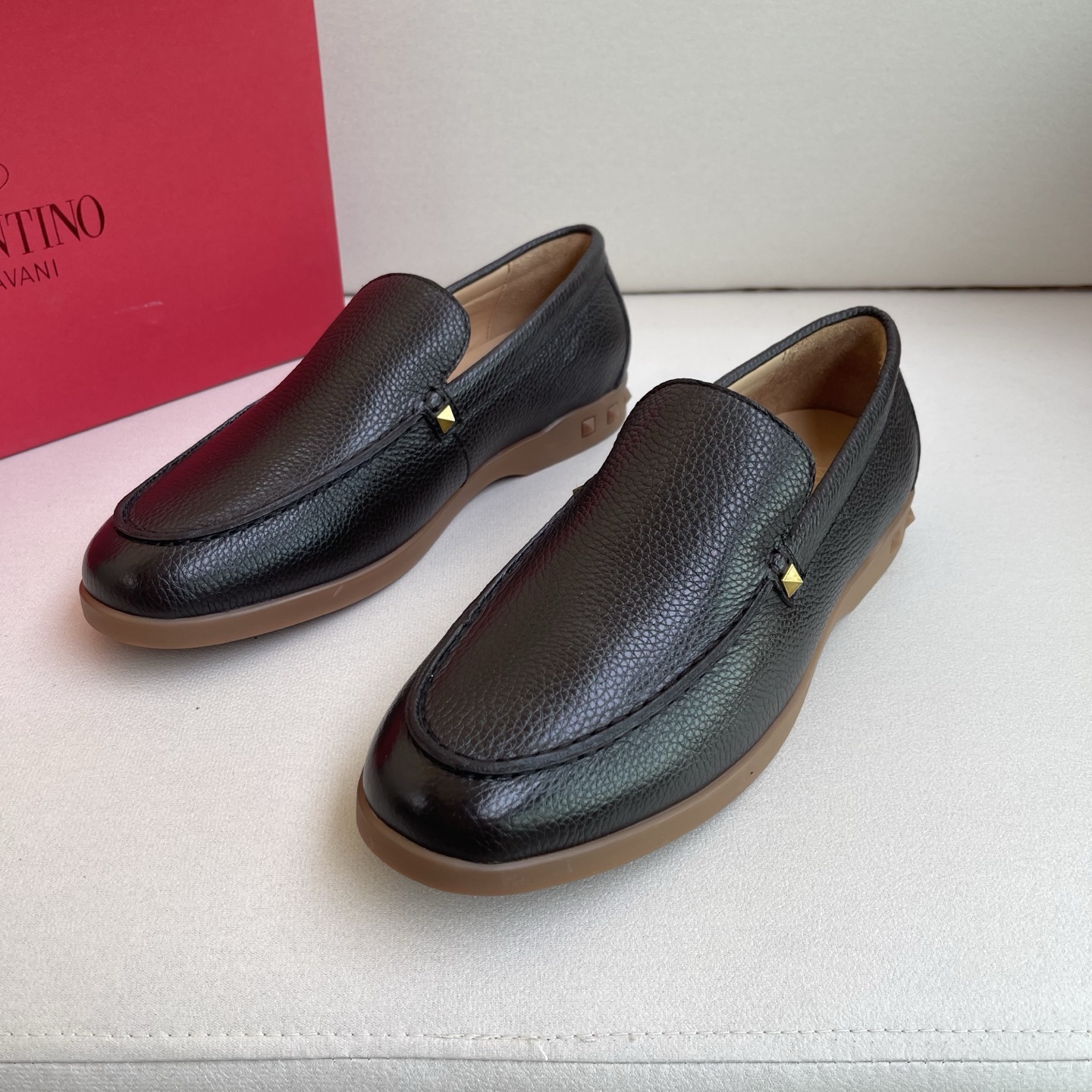 Valentino Garavani Men's Leather Loafers - Stylish Comfort & Durability 3 i1742902997530 1622 0 1