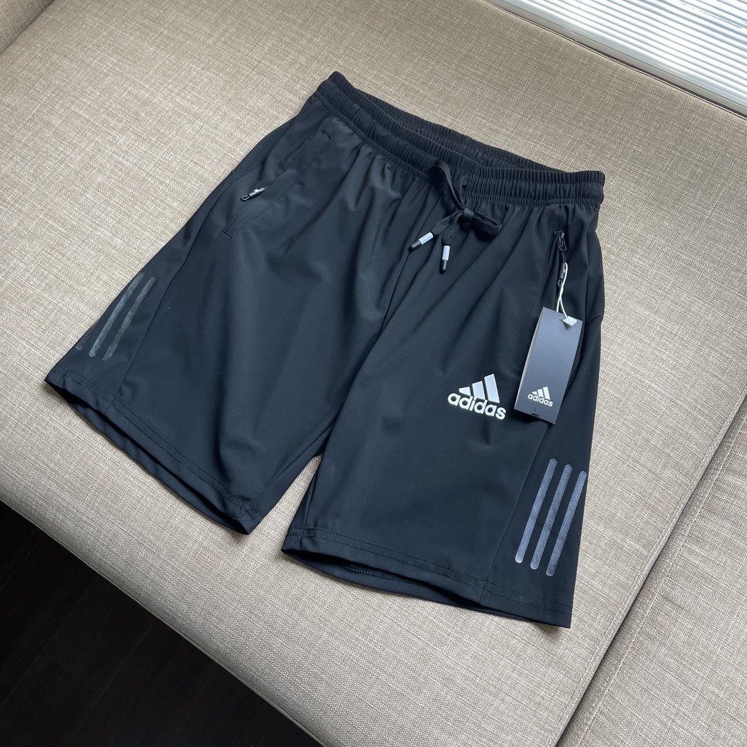 💰90
Adidas阿迪达斯官网款冰丝透气运动休闲速干短裤
3M反光条设计➕永恒不变的经典logo和侧面三条缸➕经典阿迪达斯硅胶的logo
即有了运动的舒适又有了街头的休闲!!
可以适应任何场合!!
全联三标洗吊齐全
直筒裤型两侧三道缸设计,极具设计感的一款短裤
充分体现百年传承的经典三条缸
这款的独特之处在于它的特殊的三条缸设计!!
突破常规和人们对阿迪达斯的审美,两边三条缸的经典款中脱颖而出!
裤腿下是经典标志!,不会掉,收脚的设计让整条裤子充满活力!抢镜回头率百分之百!
小毛圈面料,不会起球,透气吸湿性好!!
松紧腰带便于调节腰围,实用方便!!
这款裤子立体剪裁 ,更能体现出身型,
经典款你们值得拥有
颜色:黑色 深灰色
裤长 腰围 臀围 脚口
M 44.5 65 49.5 26
L 46 67 52 27
XL 47.5 70 54 28
2XL 49 73 56 29
3XL 50.5 76 58 30
4XL 52 79 60 31
5XL 53 82 62 32
6XL 54 85 64 33
7XL 55 87 66 34
