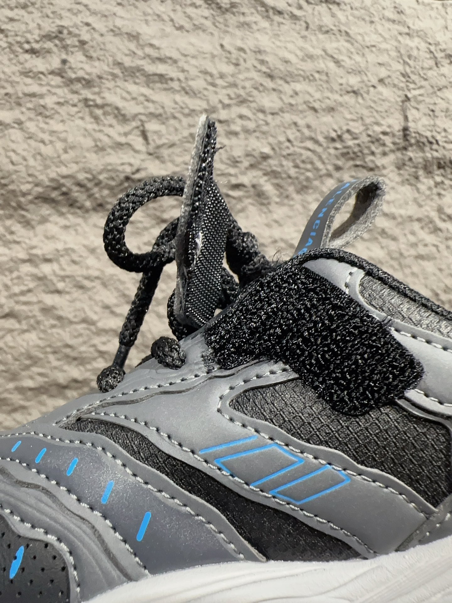 图片[9]-BALENCIAGA INS 16XL 巴黎世家厚底增高鞋老爹鞋 16XL复古休闲百搭鞋 系带方式： 系带+内侧魔术贴 号码：26-37-选品中心