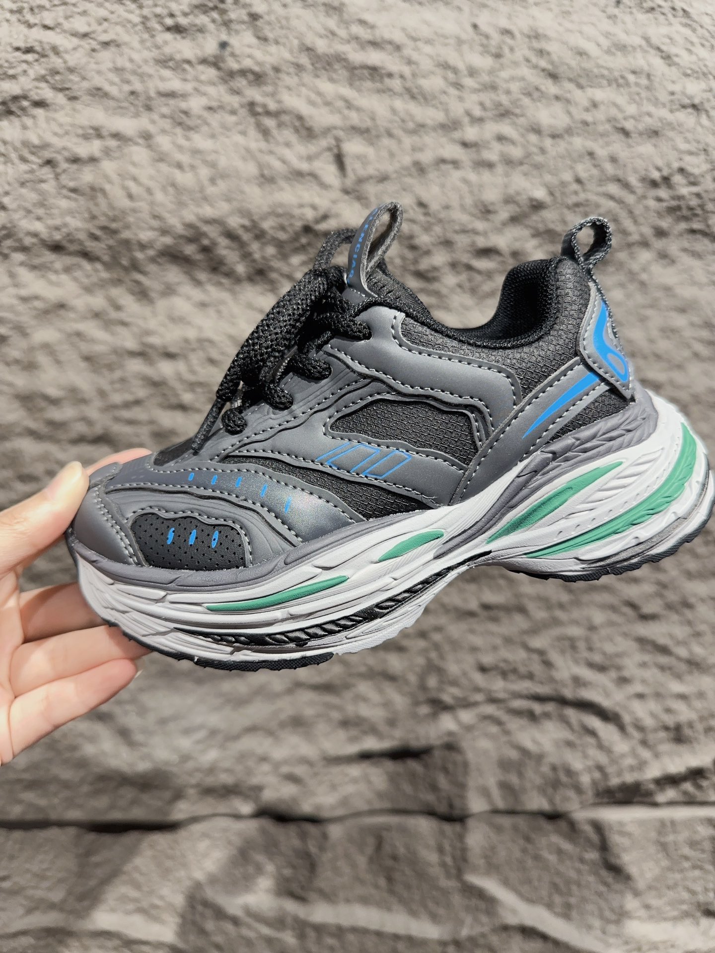 图片[3]-BALENCIAGA INS 16XL 巴黎世家厚底增高鞋老爹鞋 16XL复古休闲百搭鞋 系带方式： 系带+内侧魔术贴 号码：26-37-选品中心