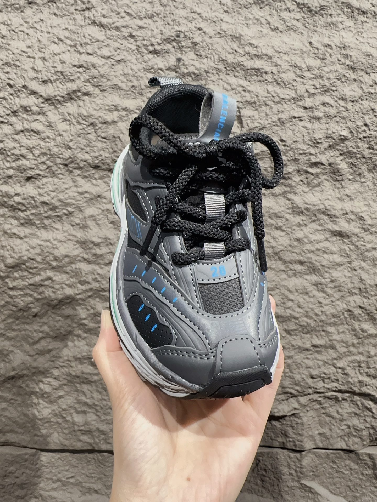 图片[2]-BALENCIAGA INS 16XL 巴黎世家厚底增高鞋老爹鞋 16XL复古休闲百搭鞋 系带方式： 系带+内侧魔术贴 号码：26-37-选品中心