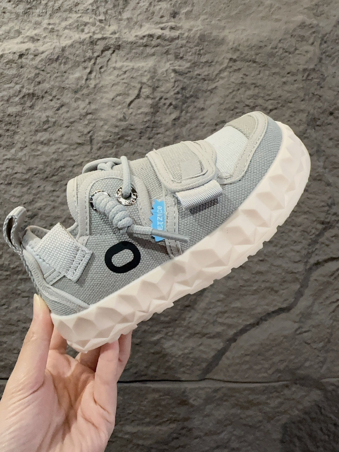 图片[4]-特价 OETZI 冰人奥兹丑萌帆布鞋童鞋 OETZI冰山果冻鞋厚底丑萌板鞋 系带方式：松紧带 号码：26-37-选品中心