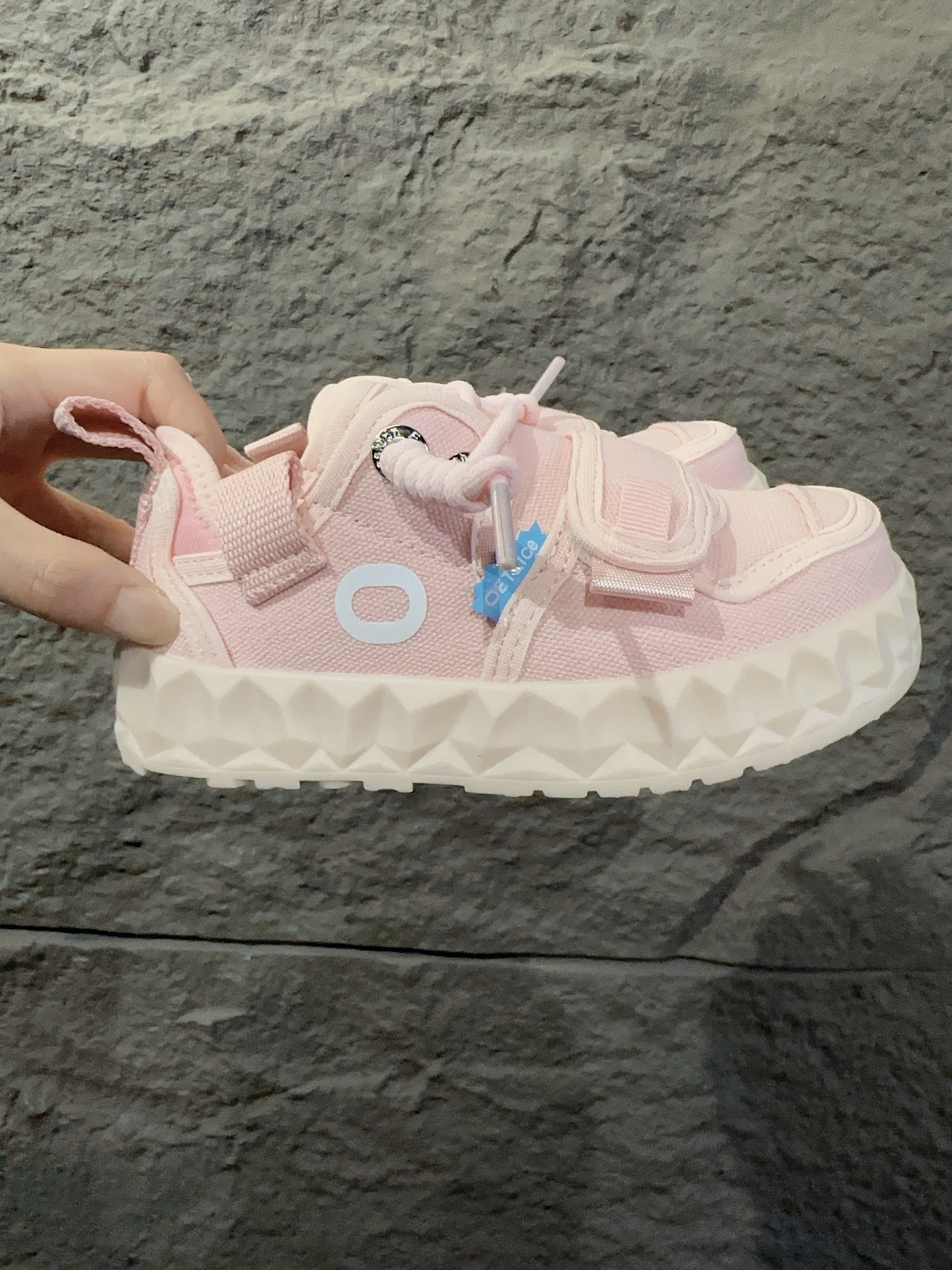 特价 OETZI 冰人奥兹丑萌帆布鞋童鞋 OETZI冰山果冻鞋厚底丑萌板鞋 系带方式：松紧带 号码：26-37-选品中心