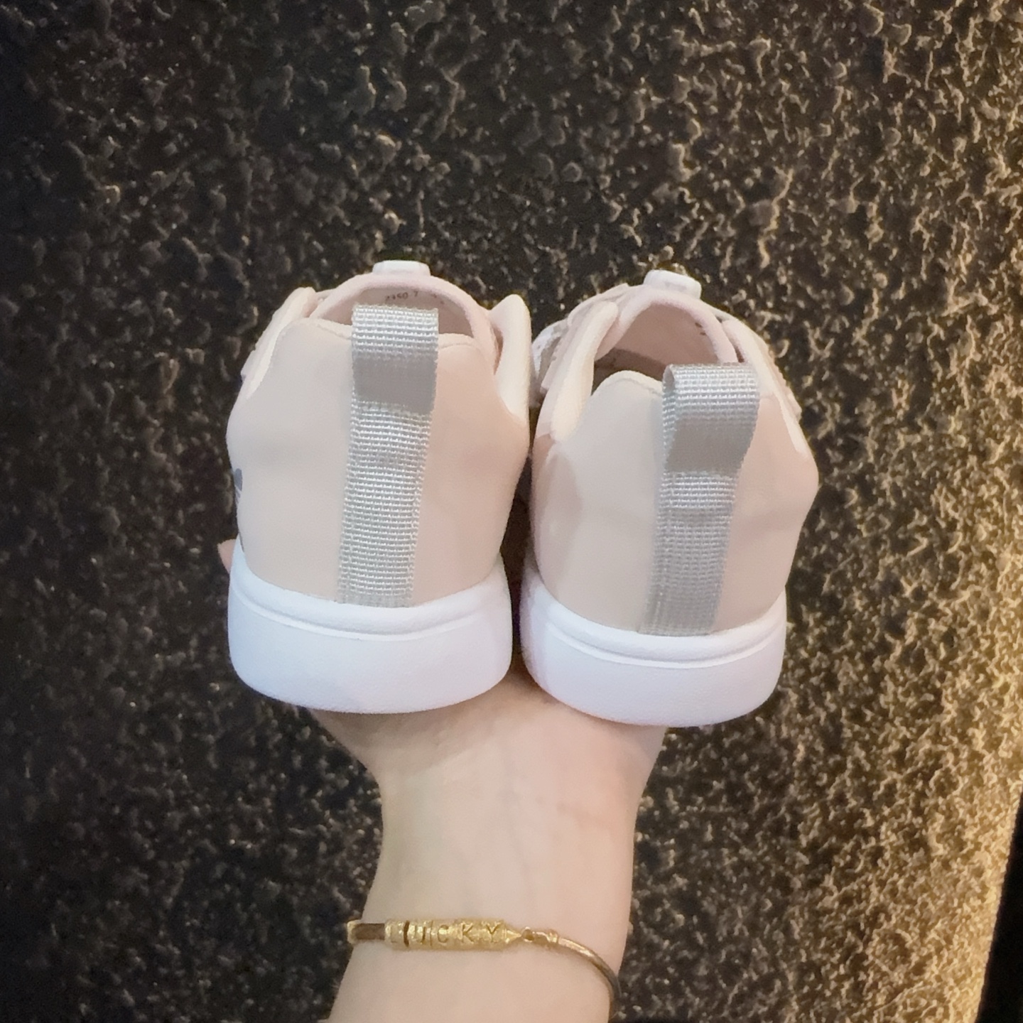 图片[7]-didas 贝壳头凉鞋 德训鞋童鞋 阿迪达斯贝壳头德训鞋童鞋 包头防撞凉鞋 系带方式：松紧扣 号码：26-37-选品中心