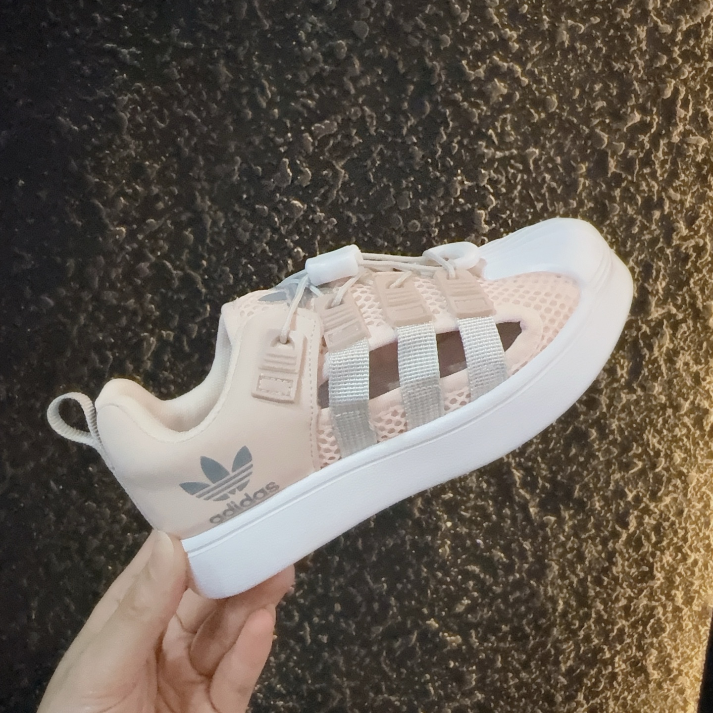 图片[4]-didas 贝壳头凉鞋 德训鞋童鞋 阿迪达斯贝壳头德训鞋童鞋 包头防撞凉鞋 系带方式：松紧扣 号码：26-37-选品中心