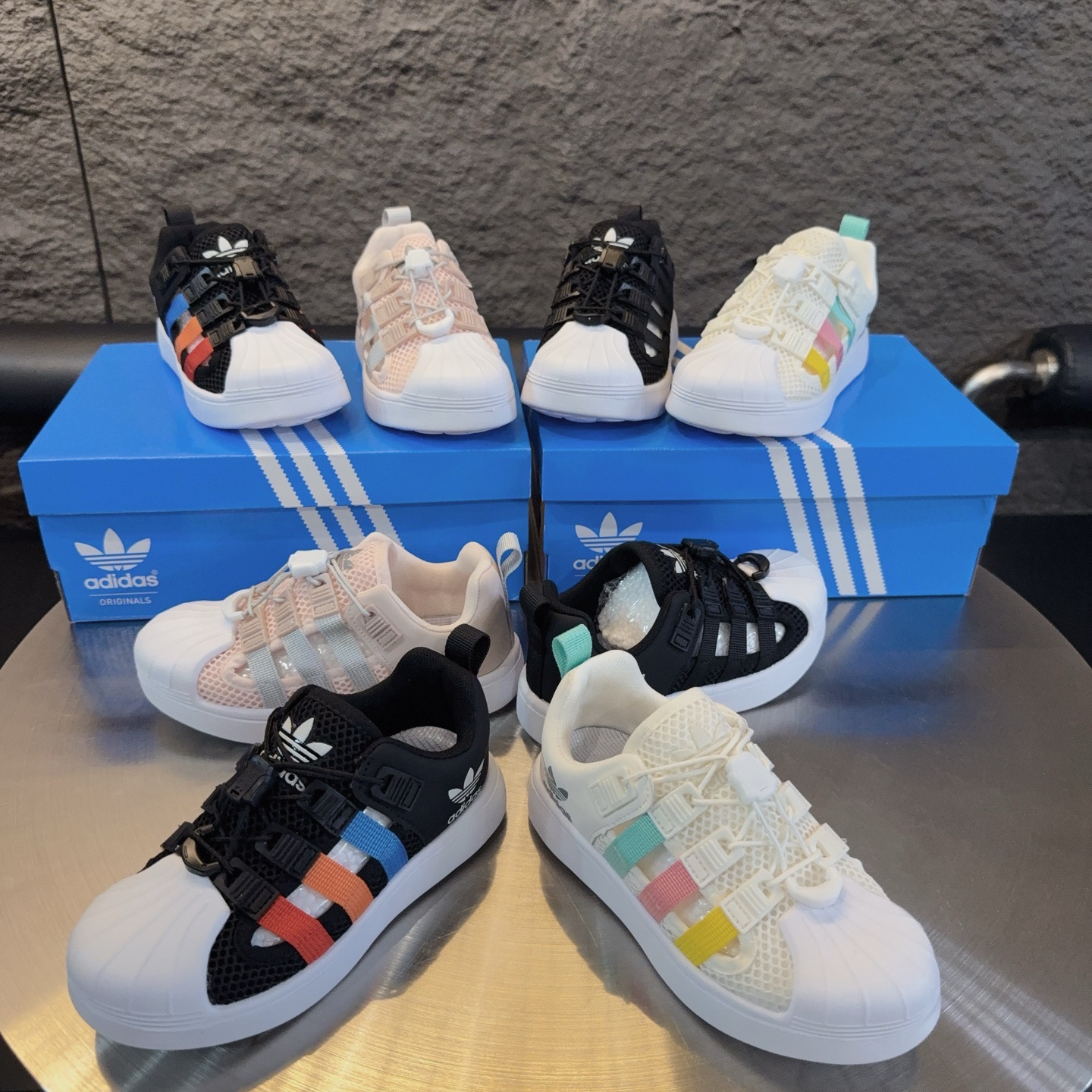 图片[5]-尺码表+集合图～～ didas 贝壳头凉鞋 德训鞋童鞋 阿迪达斯贝壳头德训鞋童鞋 包头防撞凉鞋 系带方式：松紧扣 号码：26-37-选品中心