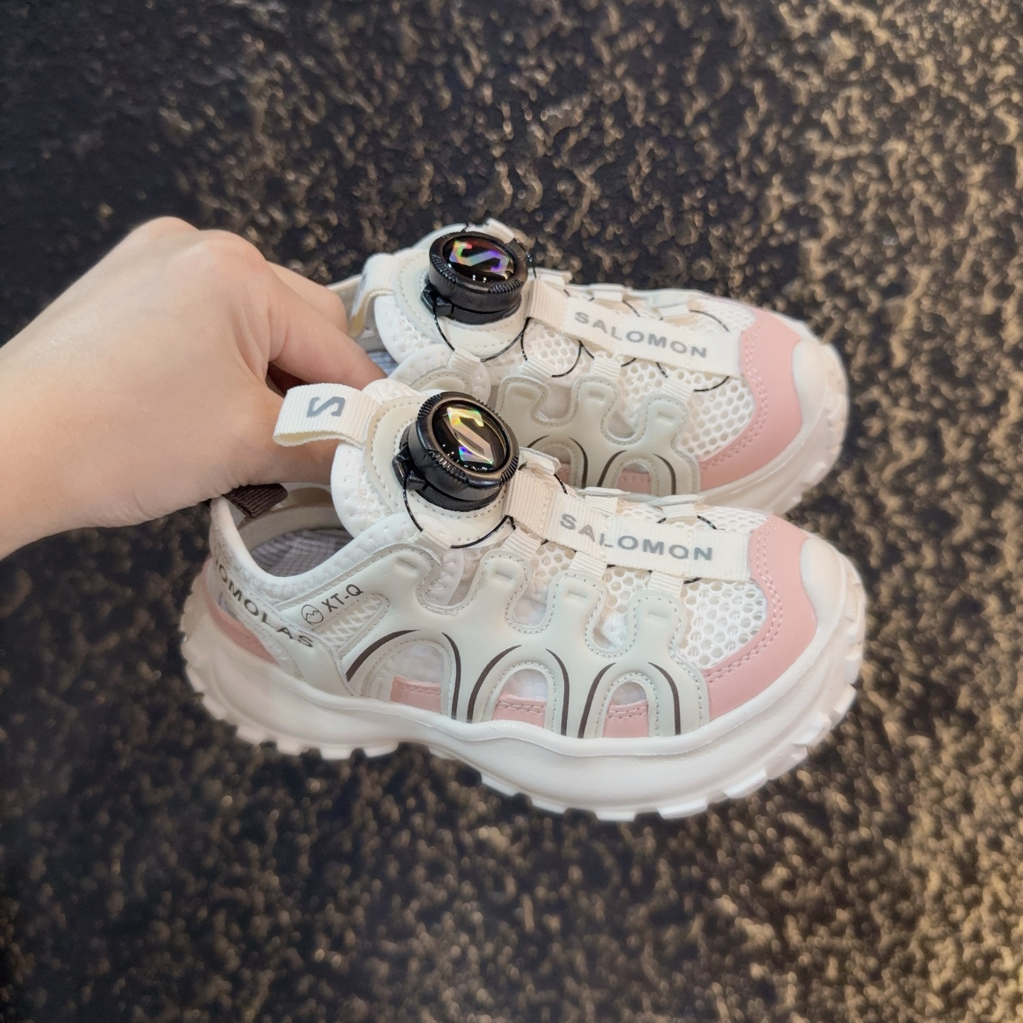 儿童萨络蒙XT-Q旋转纽扣凉鞋 SALOMON XT-Q系列旋转纽扣包头防撞童鞋 溯溪鞋凉鞋 萨络蒙XT-Q透气网鞋榴莲底涉水鞋沙滩鞋 尺码：26-37-选品中心