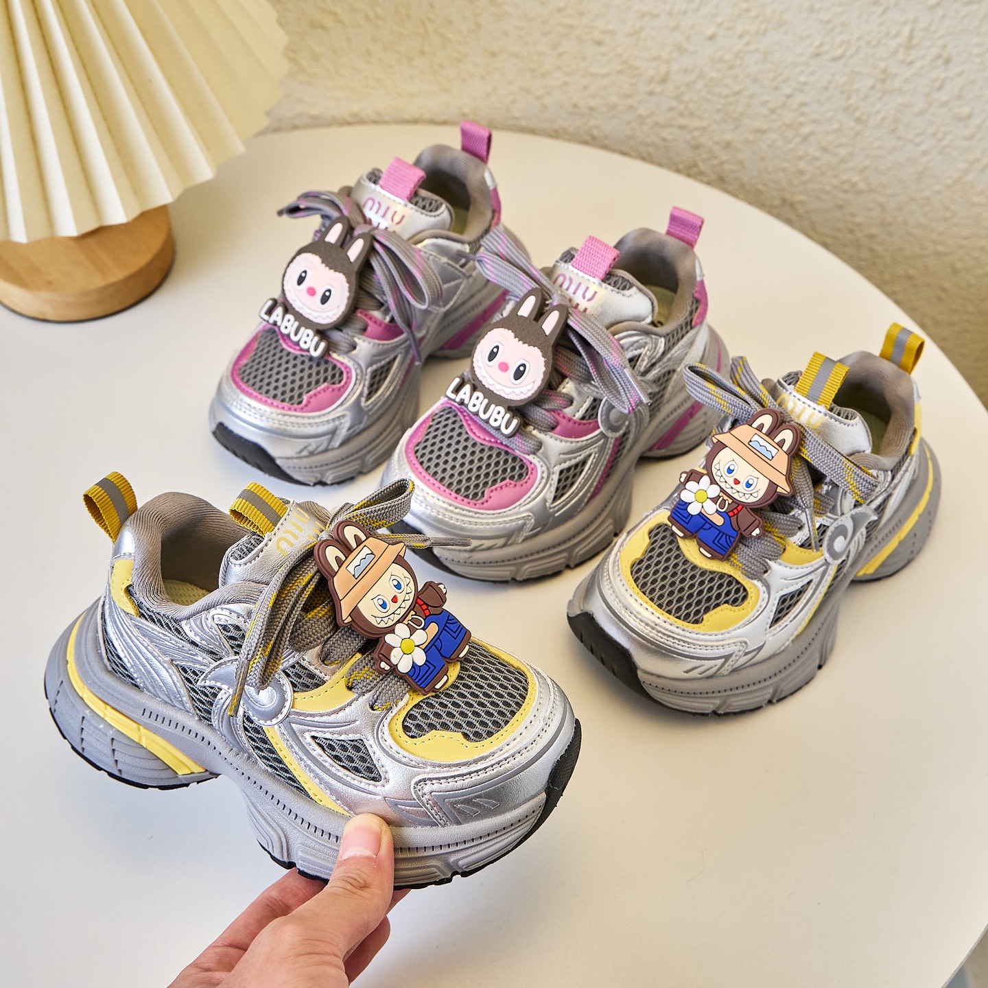 图片[7]-MIUMIU 拉布布童鞋26-37 MIUMIU 洋气挂件拉布布可爱风老爹鞋开学季学生透气休闲防滑运动鞋 系带方式：内侧魔术贴-选品中心