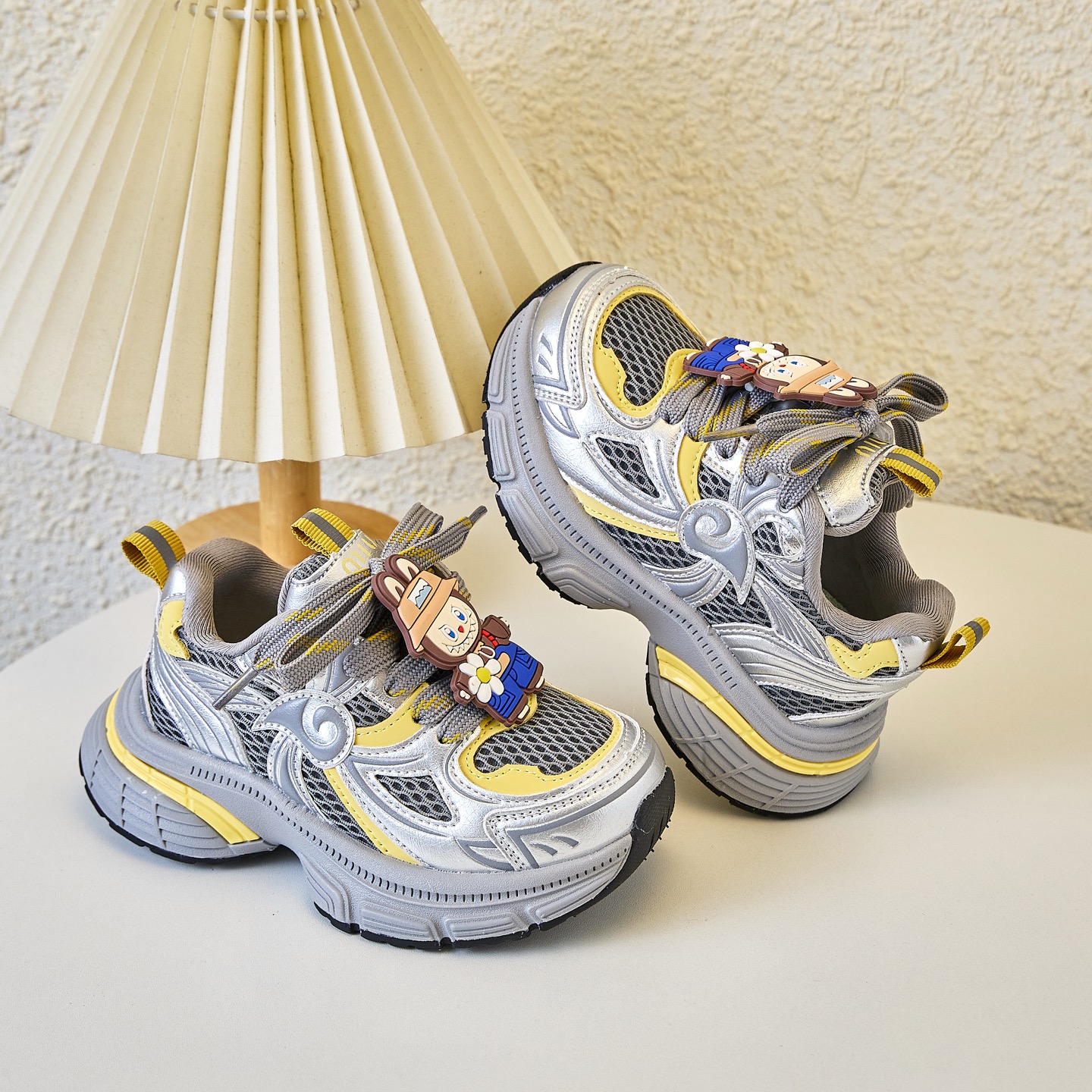 图片[2]-MIUMIU 拉布布童鞋26-37 MIUMIU 洋气挂件拉布布可爱风老爹鞋开学季学生透气休闲防滑运动鞋 系带方式：内侧魔术贴-选品中心