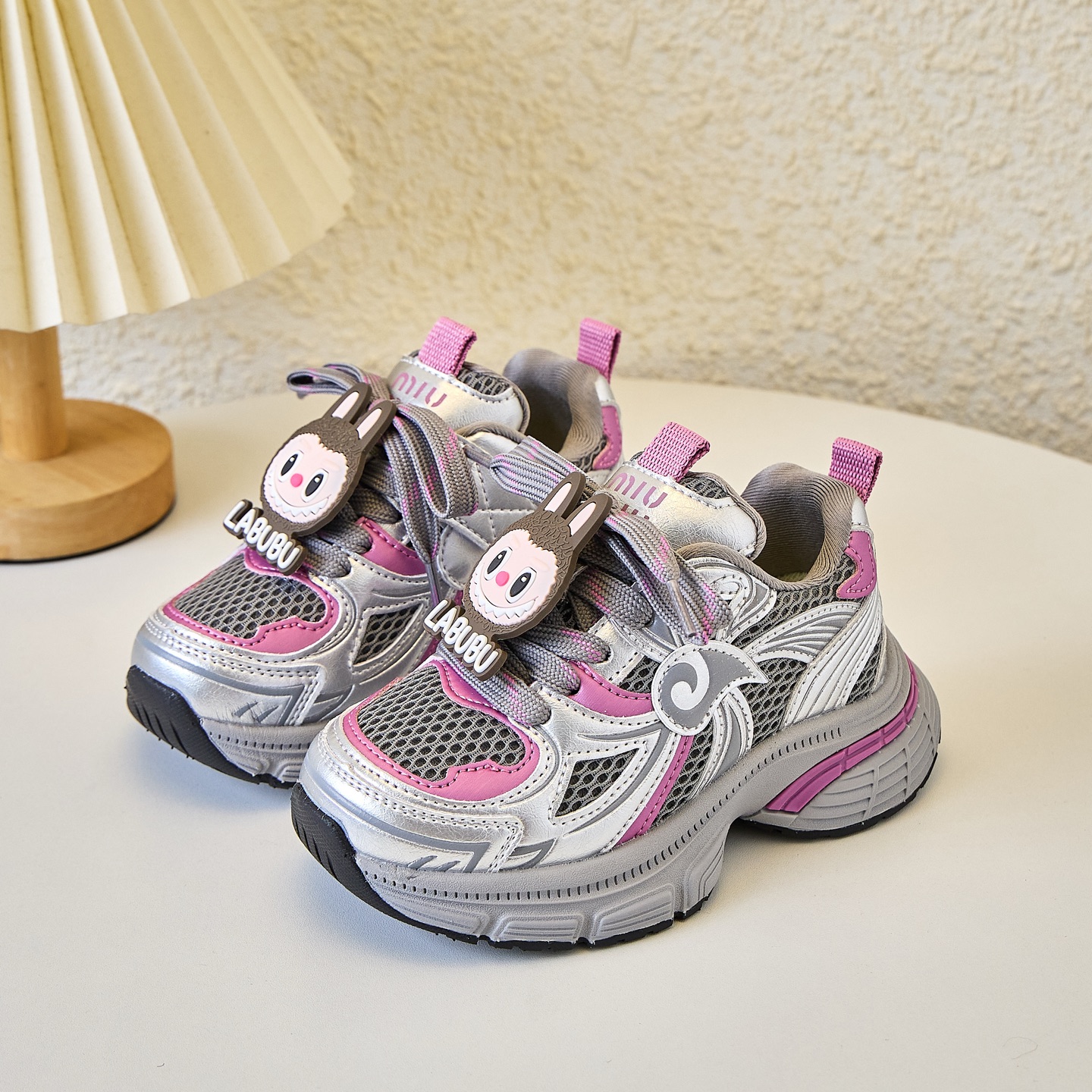 MIUMIU 拉布布童鞋26-37 MIUMIU 洋气挂件拉布布可爱风老爹鞋开学季学生透气休闲防滑运动鞋 系带方式：内侧魔术贴-选品中心