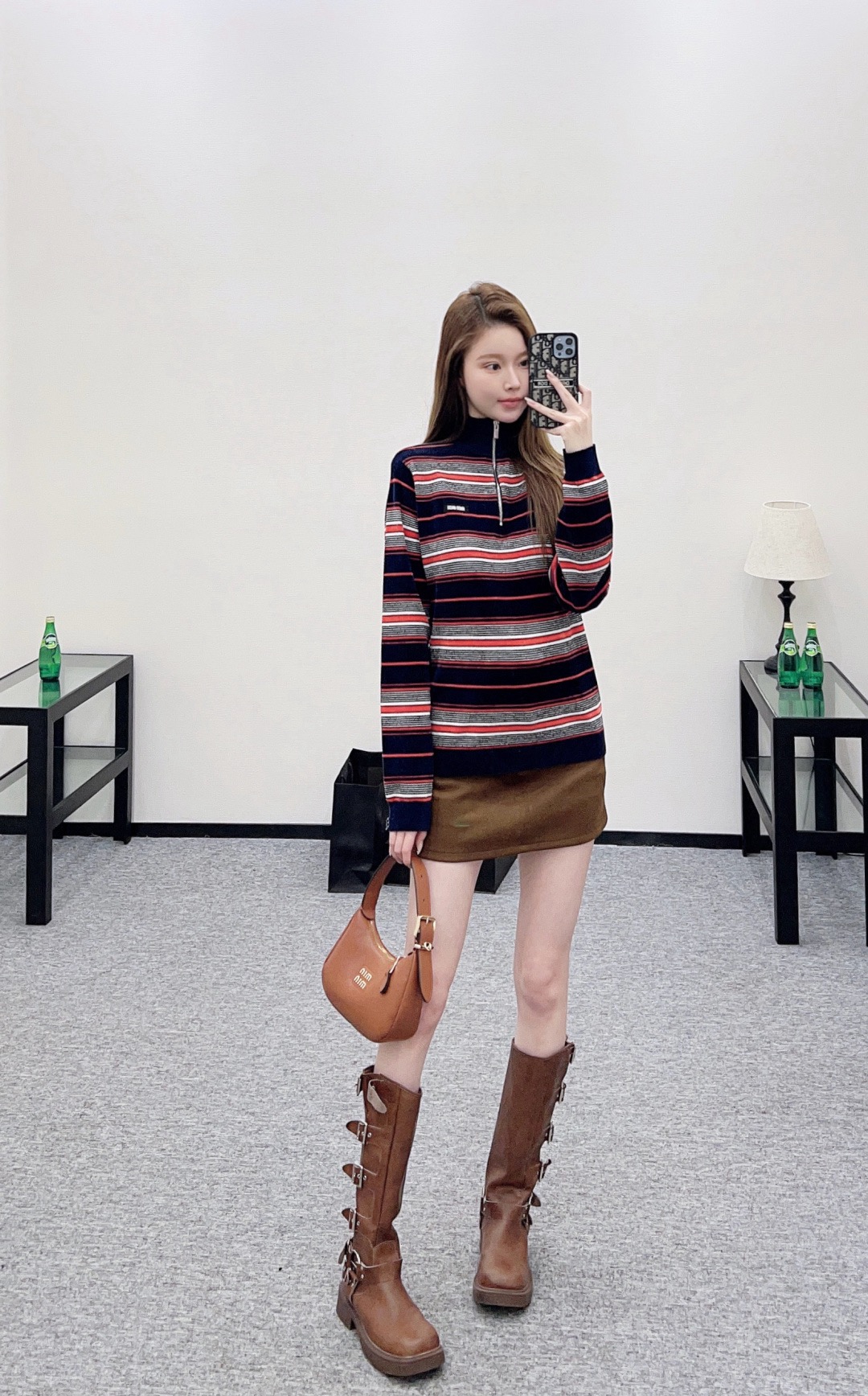 NO:697496,,,19860909,,,Women's clothing