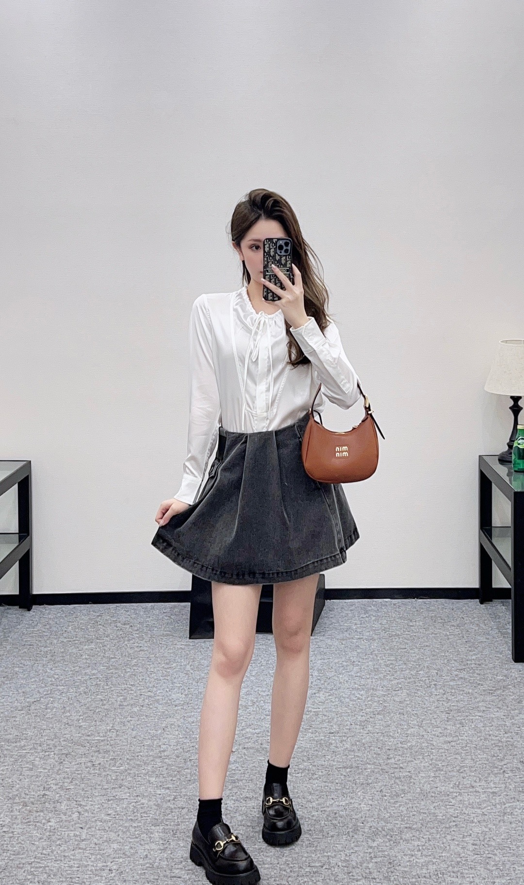 NO:697484,,,19860909,,,Women's clothing