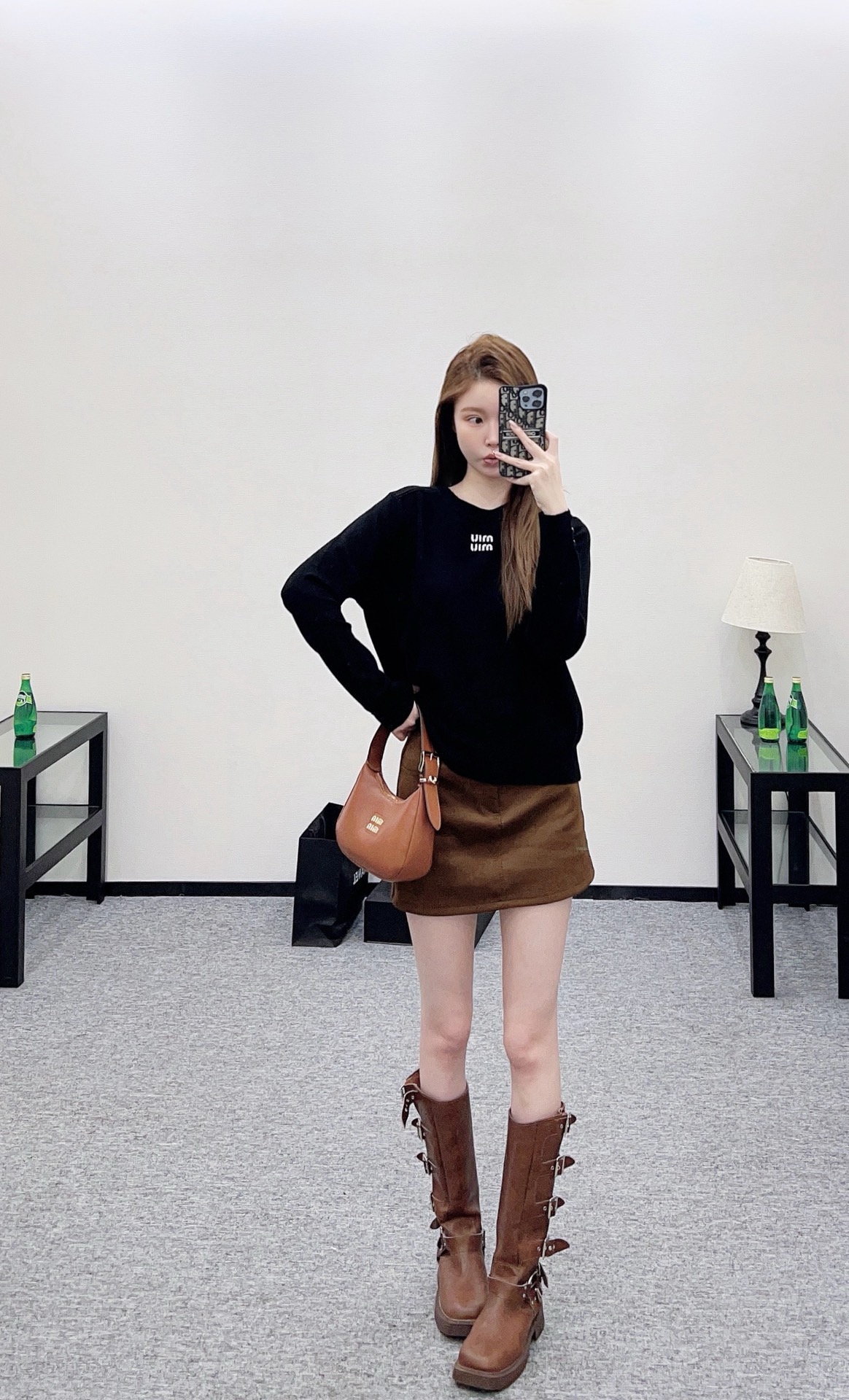 NO:697473,,,19860909,,,Women's clothing