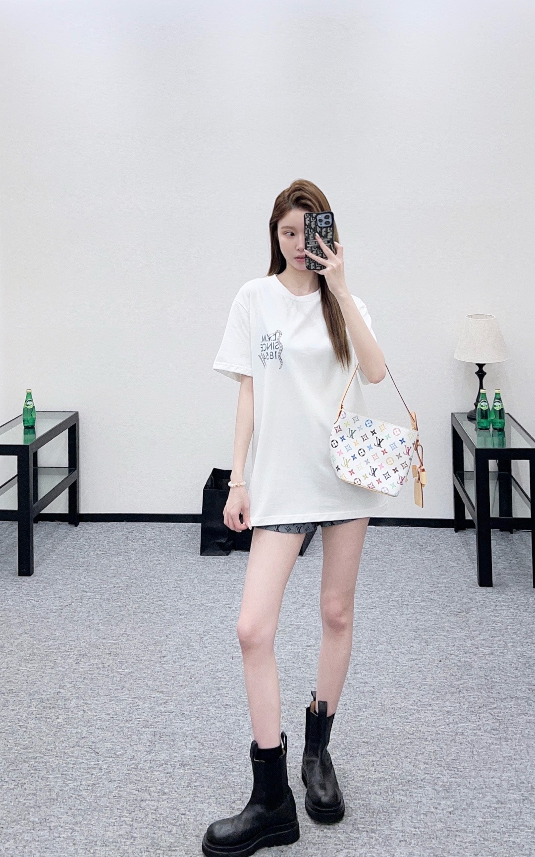 NO:709025,,,19860909,,,Women's clothing