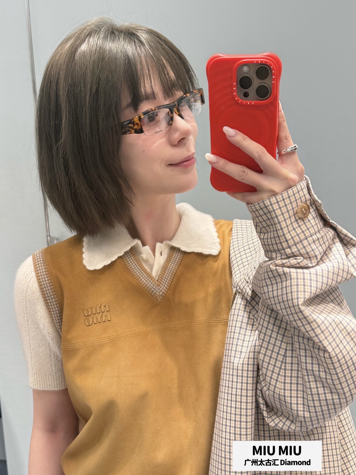 NO:733728,,,19860909,,,Women's clothing