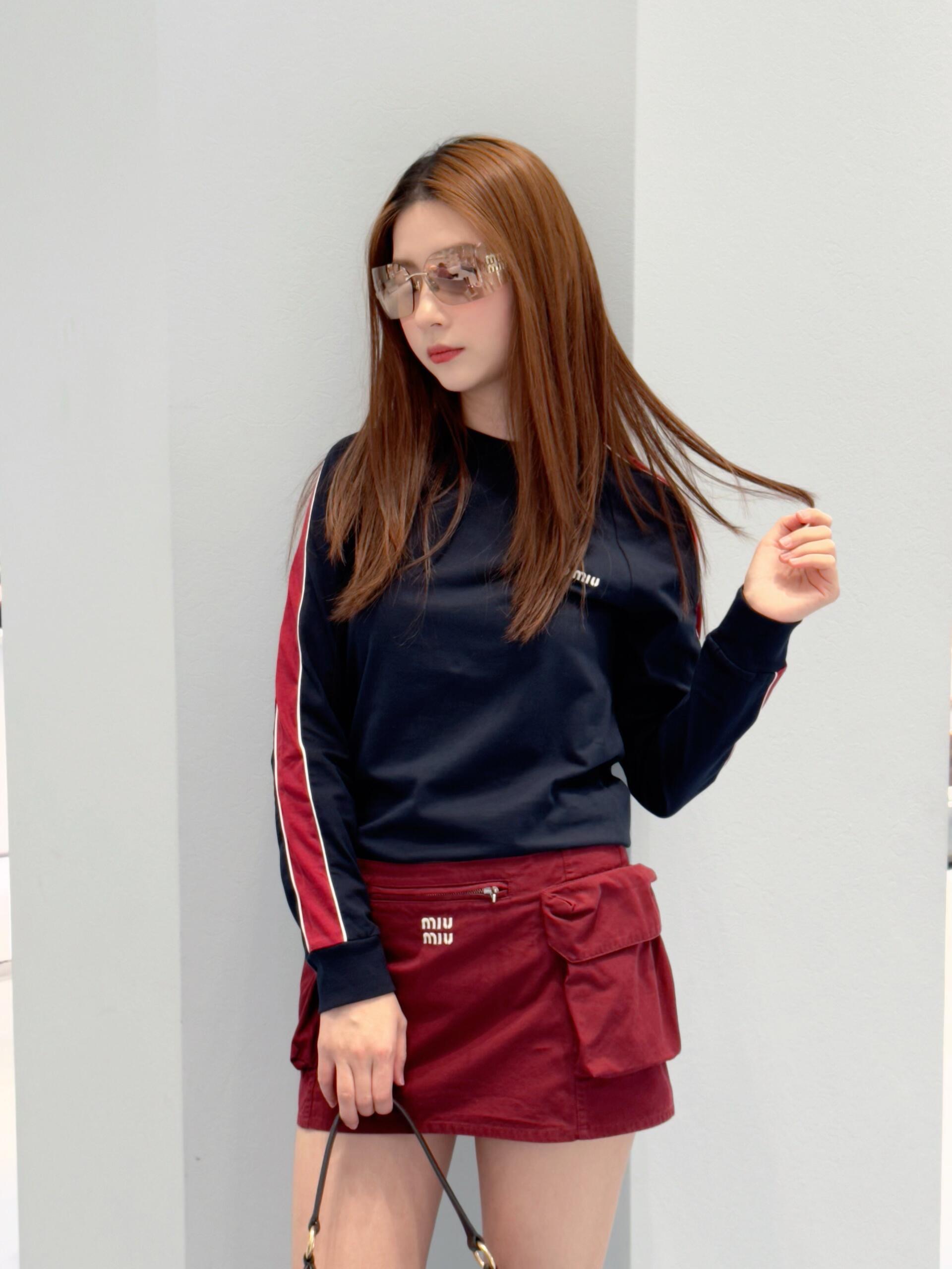 NO:737311,,,19860909,,,Women's clothing