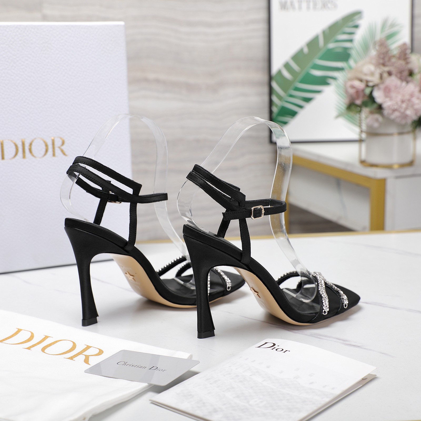 Dior Chaussures Escarpins À Talons Hauts Sandales Genuine Leather Peau de mouton Soie Collection printemps – été