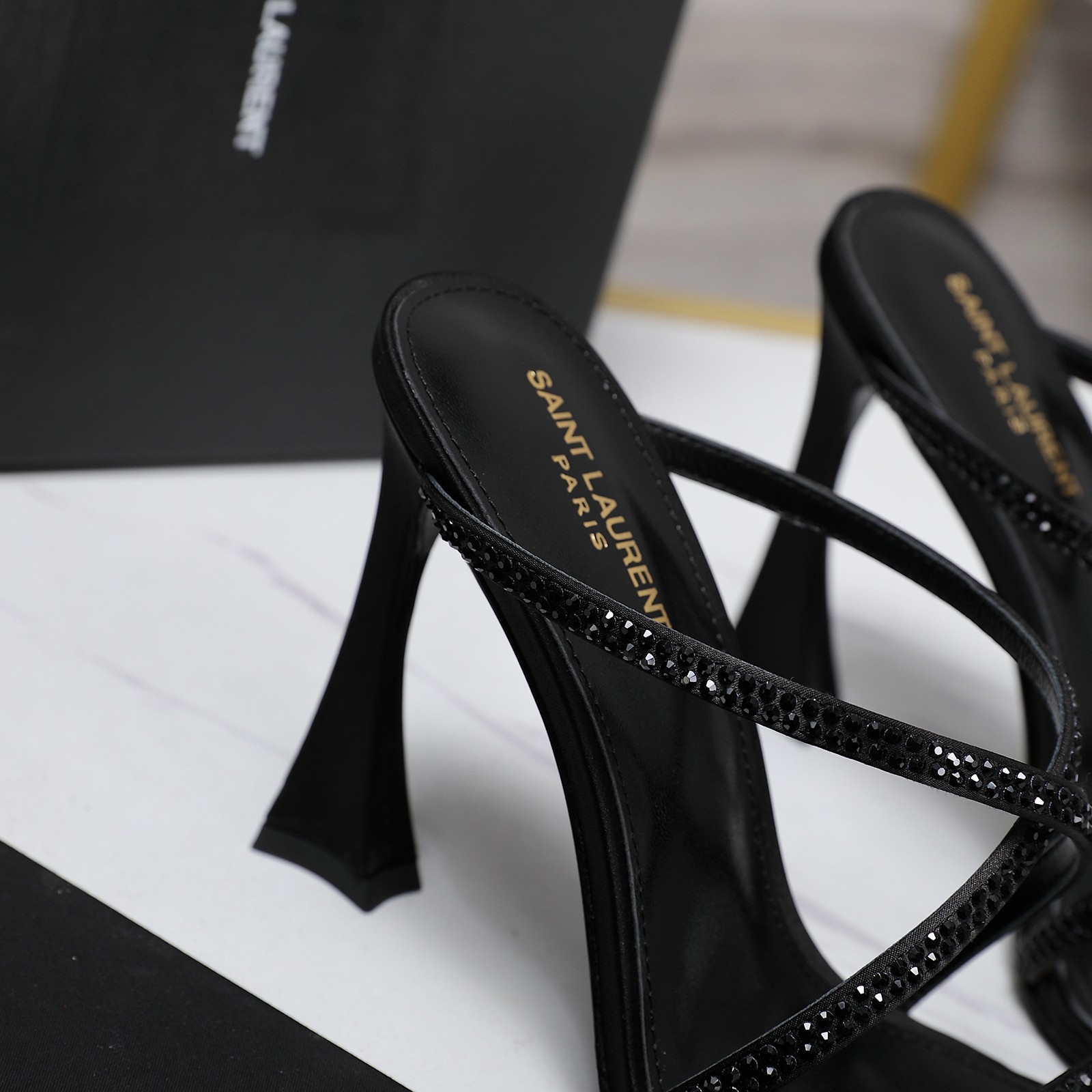 NO:392140,The counter is updated simultaneously. YSL Saint Laurent - SS summer new product, fish mouth hot diamond high heels, catwalk high heel sandals —————————————————————————————————————————————————————————————————————————————————————————————————————————————————————————————————————————————————————————————————————————————————————————————————————————————————————————————————————————————————————————————————————————————————————————————————————————————————————————————————————————————————————————————————————————————————————————————————————————————————————————————————————————————————————————————————————————————————————————  Why do you miss a pair of fairy shoes in the light summer when pointed high-heeled slippers? When you match various small skirts, you don’t pick on the feet at all. The transparent flashing diamonds show a fantasy under the light. It’s so beautiful that it looks whiter and makes people feel overwhelmed!  The delicate crystal chain decoration illuminates the delicate and elegant lines of the ankle, unleashing infinite elegance and explore more selected high heels!  Fabric silk iron diamonds, leather outsole size 35-40 (customized by 41, 42) Heel height 11cm, high heels, saint laurent, saint laurent, sandals, high heels, slippers, skirts, real silk, Leather soles19860909专柜同步更新 YSL 圣罗兰— SS夏季新品 鱼嘴烫钻高跟 走秀款高跟凉拖鞋 —————————— 全新春夏系列后带方扣高跟凉鞋 ！ 尖头高跟拖鞋淡淡的夏日里怎么少得了一双仙女鞋 各种小裙子搭配起来 完全不挑脚型哦 通透的闪钻在光线的照耀下呈现幻彩 真的美的过分 上脚显白的让人上头！细巧水晶链饰点亮脚踝纤雅线条 释放无限优雅魅力 探索更多臻选高跟鞋！ 面料真丝烫钻 大底真皮大底 码数35-40（41、42定制） 跟高11cm,高跟鞋,saint laurent,saint laurent,sandals,high heels,slippers,skirts,real silk,Leather soles,Women's Shoes