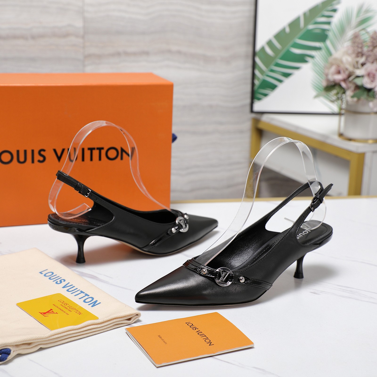 Louis Vuitton Urban Twist Slingback Pumps, Leather Kitten Heel, Pointed Toe 7 a1736413421716 4564