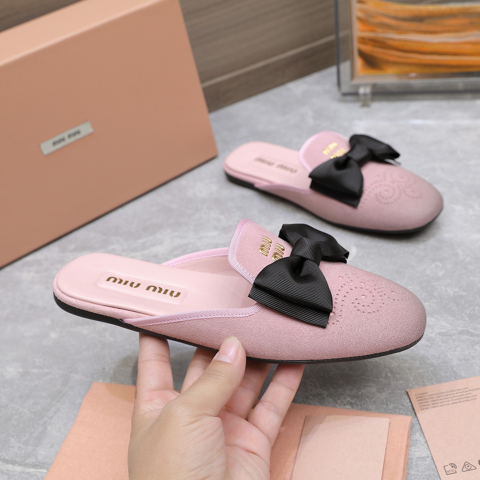 Miu Miu Bow-Embellished Leather Loafer Mules with Scalloped Perforations 3 a1736428778711 4865