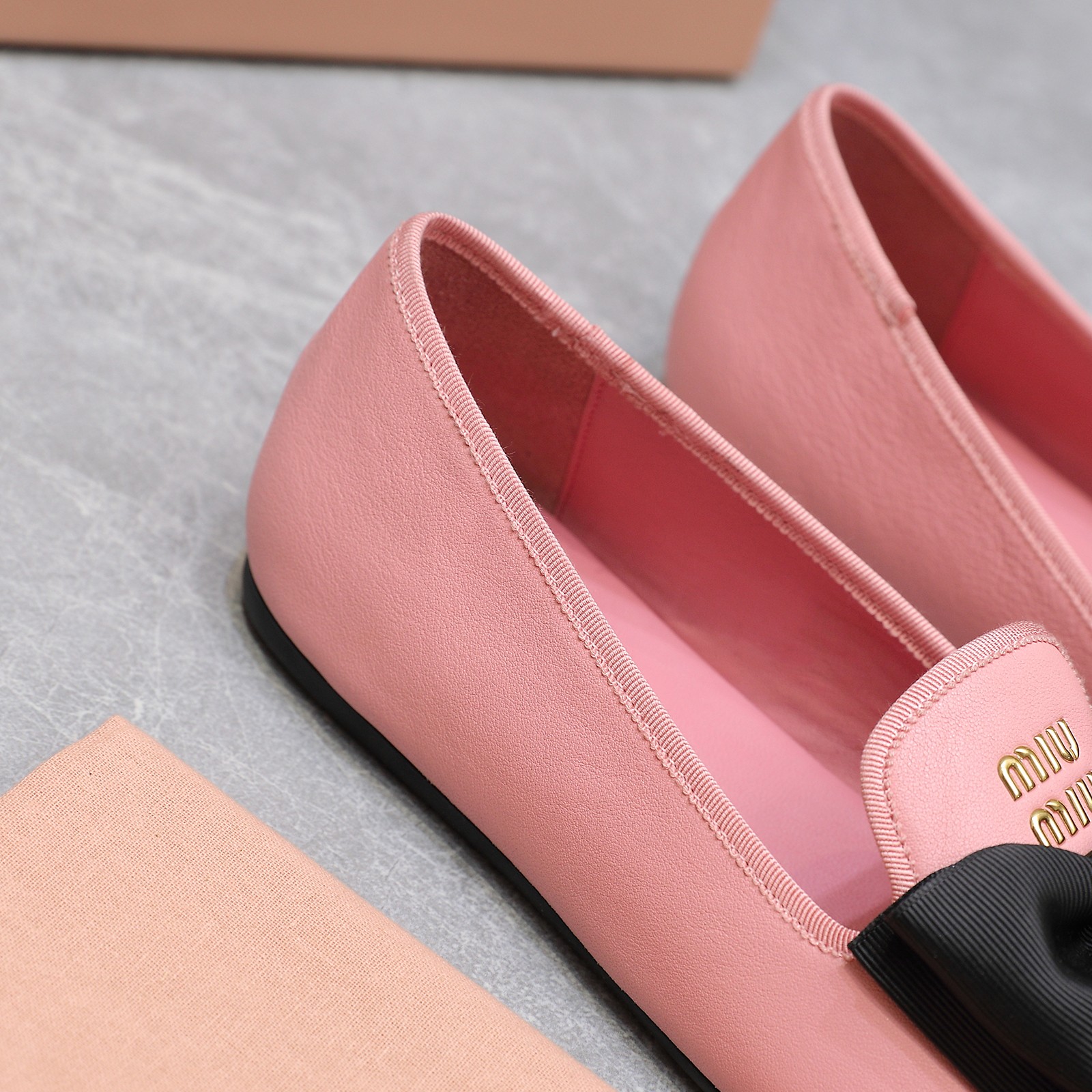 Miu Miu Bow-Embellished Leather Loafers Ballet Flats Slip-Ons 10 a1736429133768 8424
