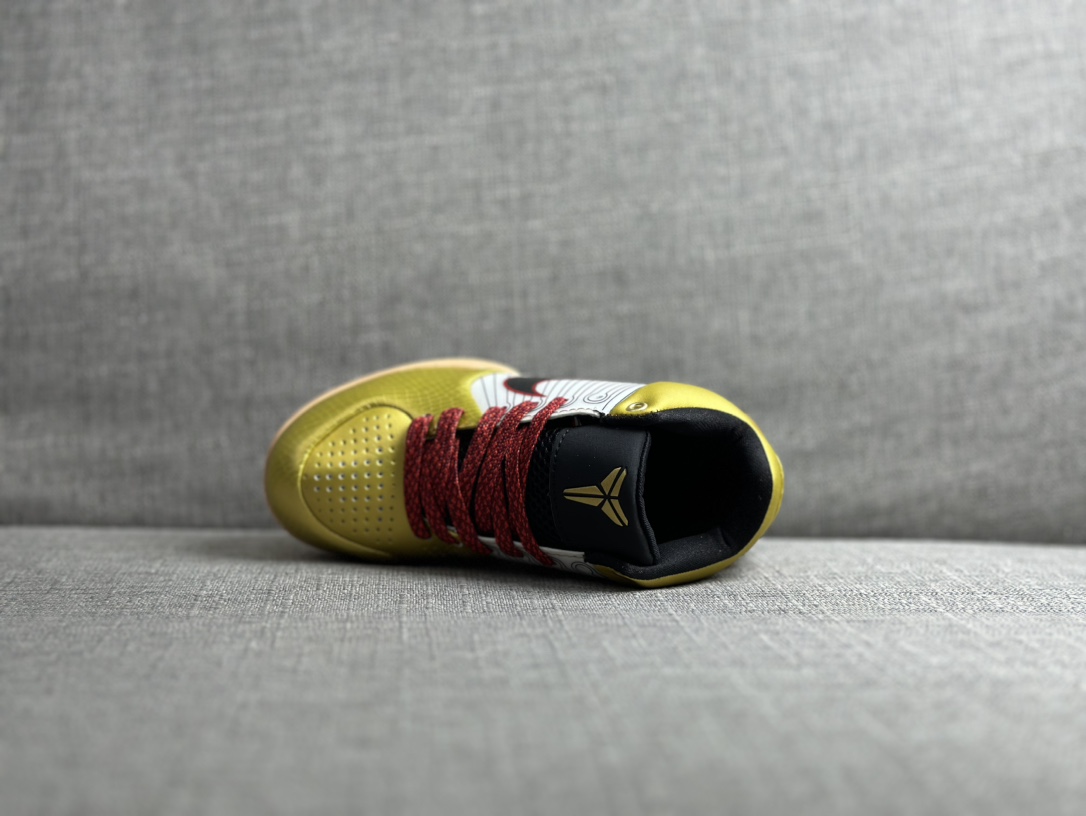 图片[2]-原图直出🌟 NK 科比4代儿童运动篮球鞋👟配色经典，脚感充实，包裹性强👍🏻弹跳效果好😜质感太棒了👏🏻是宝贝的最佳选择✅尺码30 31 32 33 34 35 36 37 38 39 40 41-选品中心