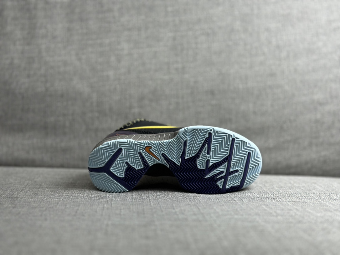 图片[5]-原图直出🌟 NK 科比4代儿童运动篮球鞋👟配色经典，脚感充实，包裹性强👍🏻弹跳效果好😜质感太棒了👏🏻是宝贝的最佳选择✅尺码30 31 32 33 34 35 36 37 38 39 40 41-选品中心