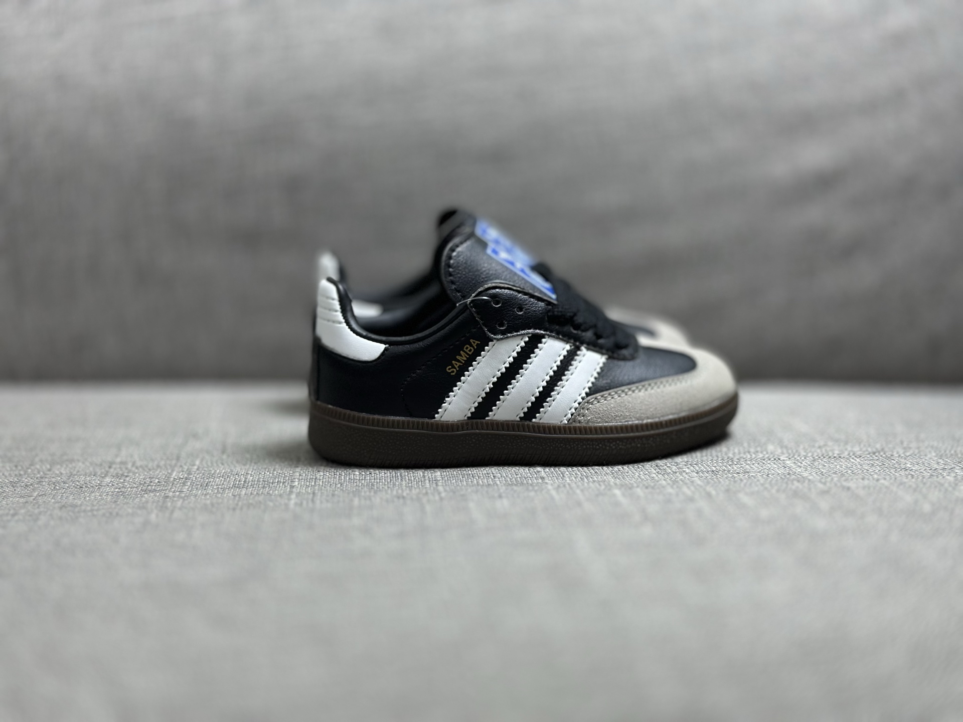 NO:210981,adidas originals Samba series Comfortable, non-slip and wear-resistant, low top children's shoes JENNIE same style Black and gray [celebration] [celebration] [celebration] [celebration] [celebration] [celebration] [celebration] [celebration] [celebration] [celebration] [celebration] Size 24 25 26 27 28 29 30 31 32 33 34 35, adidas, adidas, manolo blahnik,19860909adidas originals Samba系列 舒适 防滑耐磨 低帮 儿童板鞋 JENNIE同款 黑灰 [庆祝][庆祝][庆祝][庆祝][庆祝] 码数24 25 26 27 28 29 30 31 32 33 34 35,阿迪达斯,adidas,manolo blahnik,,Children's