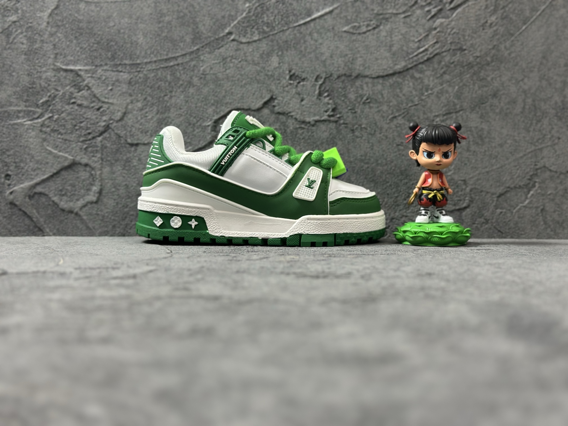 NO:338350,New children's shoes are available!  !  !  Louis Vuitton/Louis Vuitton LV Little Pang Ding Upgrade original last development paper version, thick drawer box, imported lychee pattern top layer calf leather combination fine soft calf leather upper material, insole embedded in soft foot EVA material, heel resistant to bend and drip plastic support piece, newly developed TR gloss combination color sole French Paris century-old luxury brand LV Louis Vuitton Louis Vuitton Trainer Sneaker Low Sports series low top retro versatile casual sports culture basketball shoes 