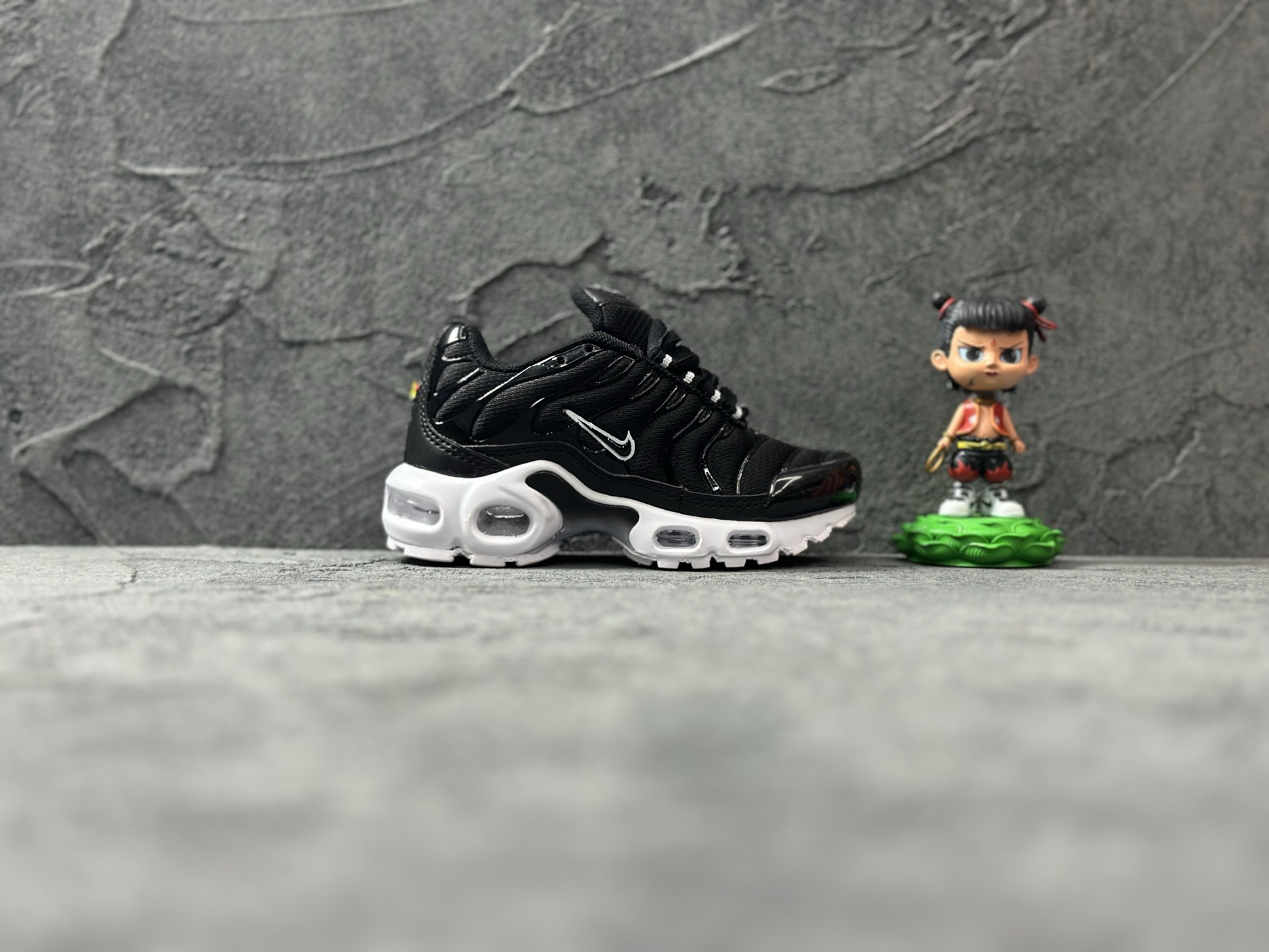 NO:552533,Nike Air Max Plus Retro Fashion Casual Sports Children's Shoes TN1 Low-top Air Cushion Running Shoes Children's Size 24-35, Nike Series,19860909Nike Air Max Plus 复古时尚休闲运动童鞋TN1 低帮气垫跑步鞋 童款 码数24-35,耐克系列,,Children's