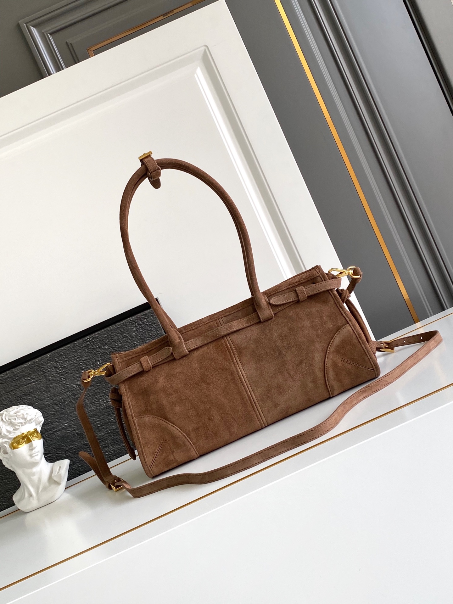 Fendi 新款首发 2024新品绒面LuxSoft手袋小号新款 LuxSoftBag