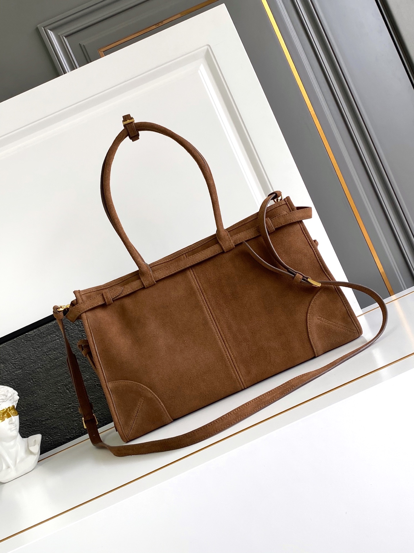 Fendi 新款首发 2024新品绒面LuxSoft手袋大号新款