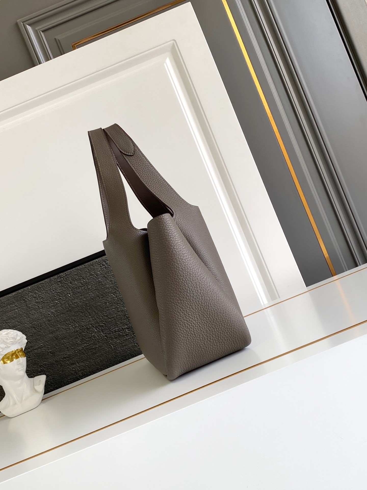 Loewe 最新款菜篮子托特包大号