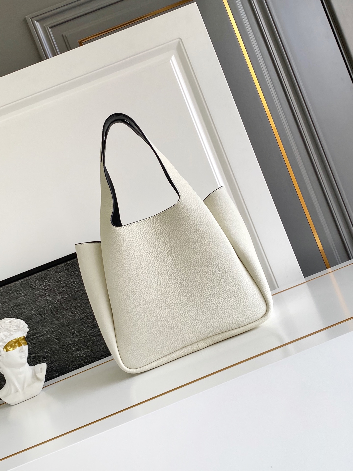 Loewe 最新款菜篮子托特包大号