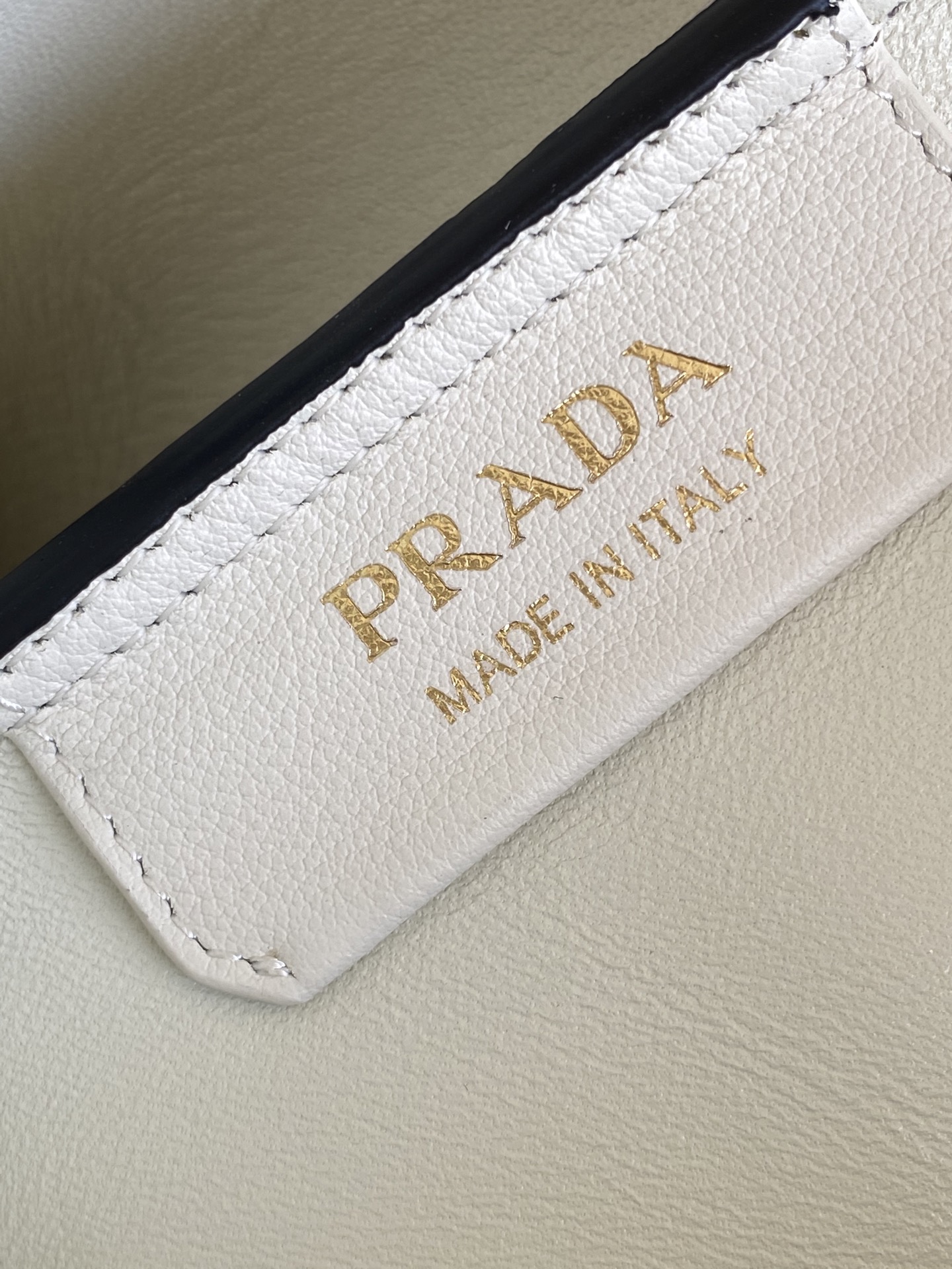 プレミアムレザー ハンド＆ショルダーバッグ 本革 大容量 2室仕切り