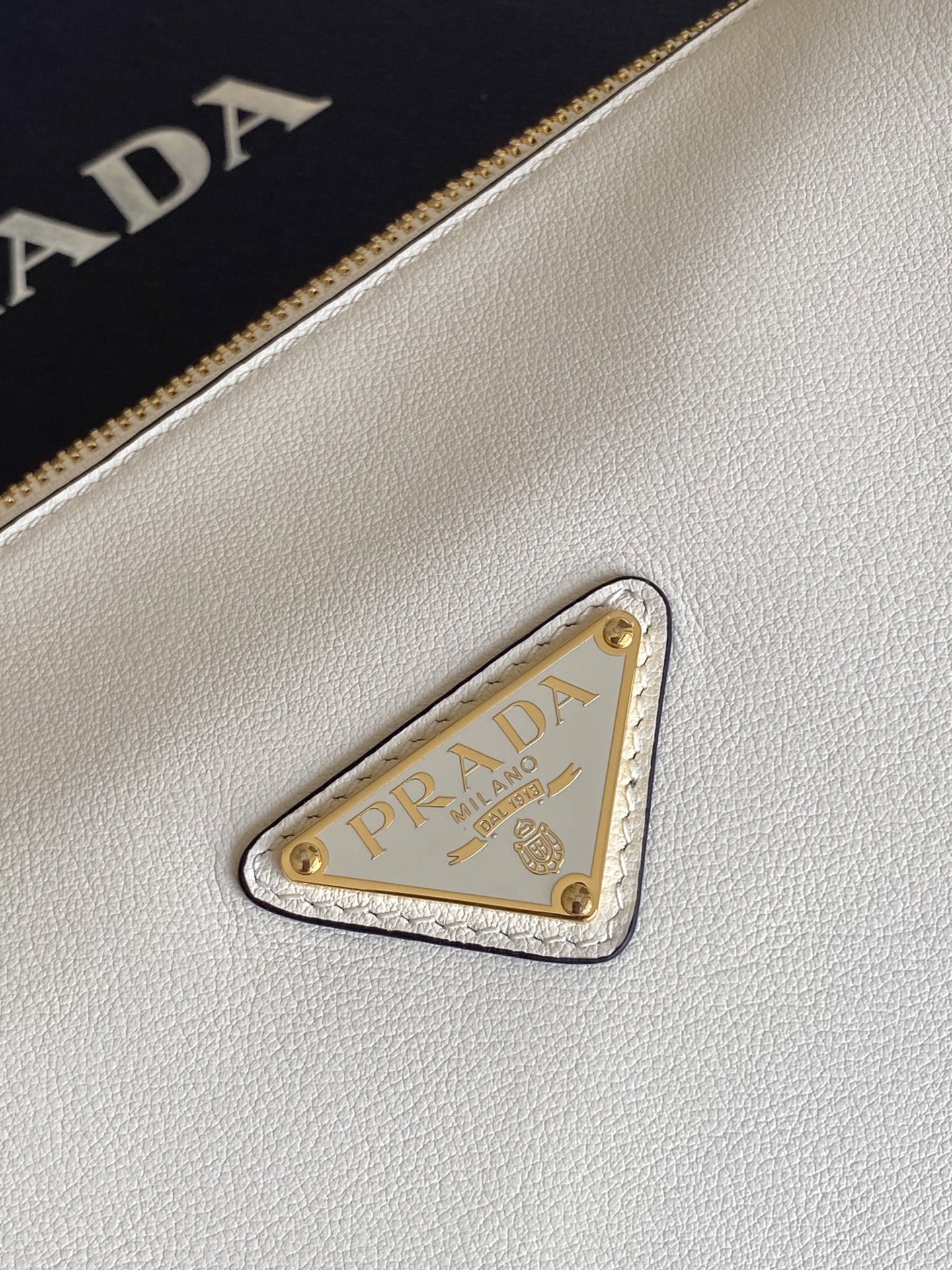 プレミアムレザー ハンド＆ショルダーバッグ 本革 大容量 2室仕切り