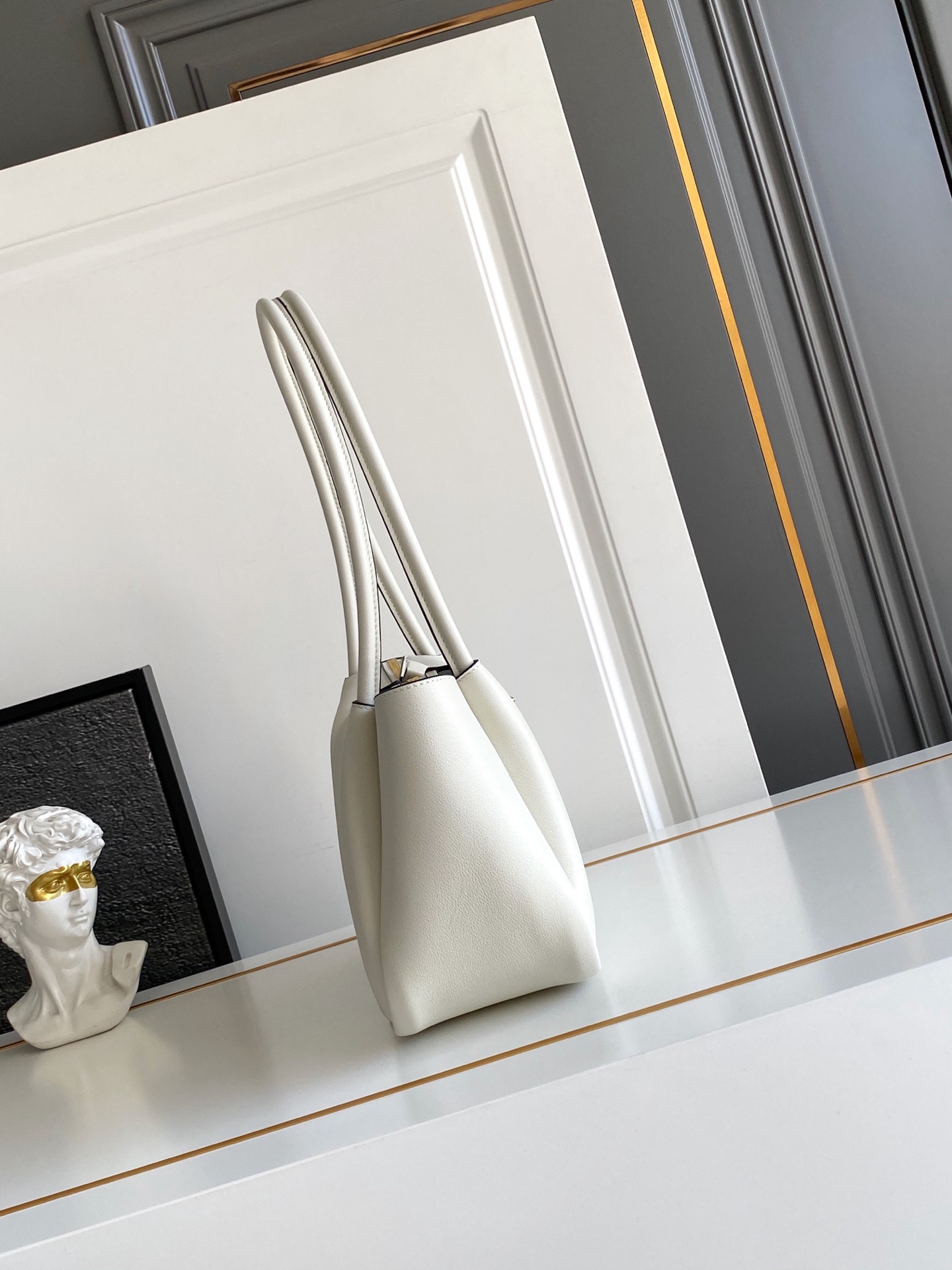 プレミアムレザー ハンド＆ショルダーバッグ 本革 大容量 2室仕切り