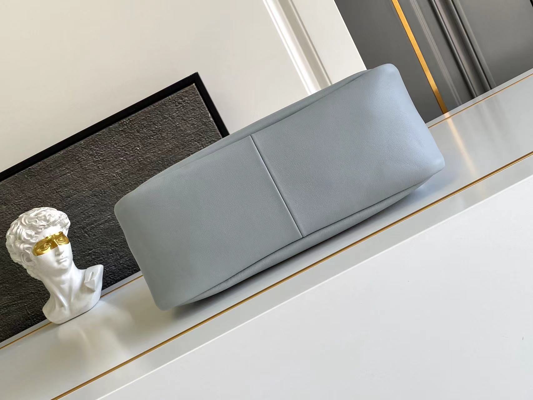 肩掛けトート イタリアンレザー 2WAY 収納豊富 ミニマル 上品