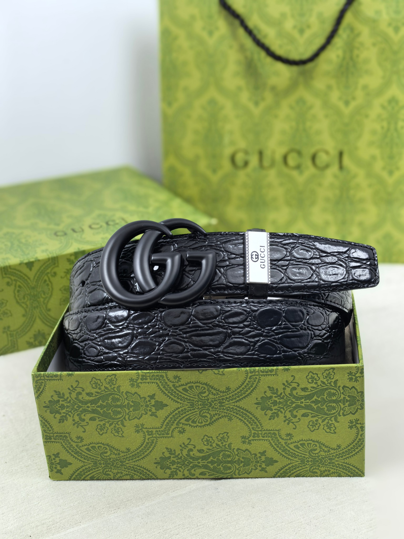 Gucci Style Leather Men's Belts Lookbook Reference image 2