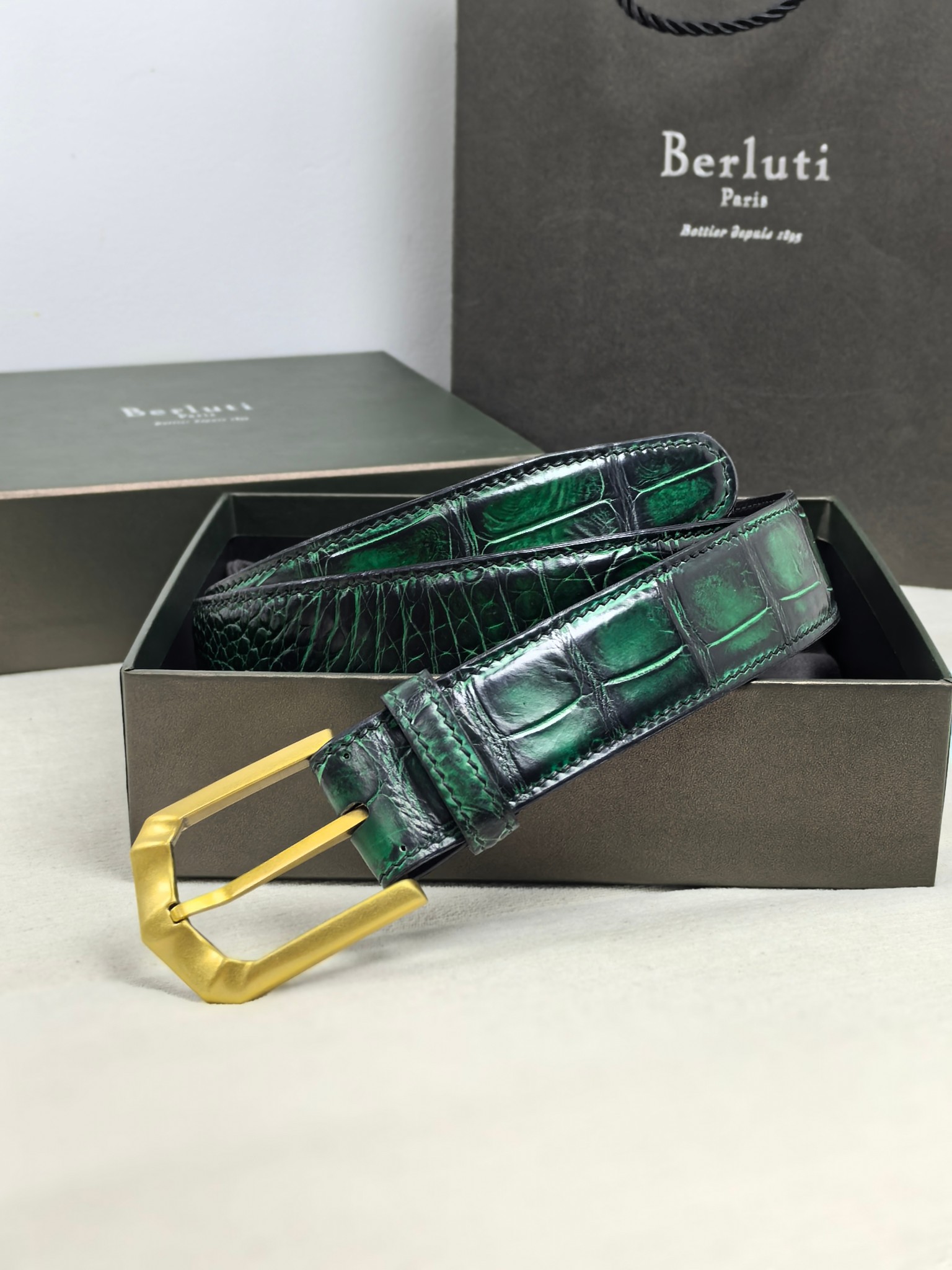 China Replica Berluti Belt BLTBT0402-4591