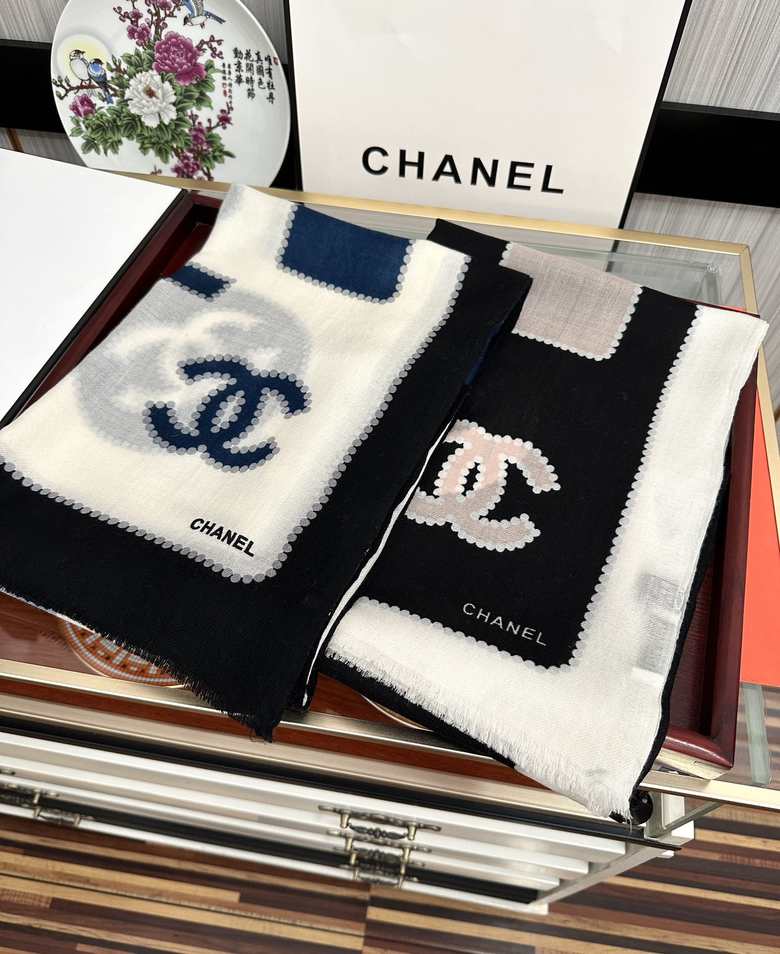 CHANEL香奈儿香水瓶羊绒围巾