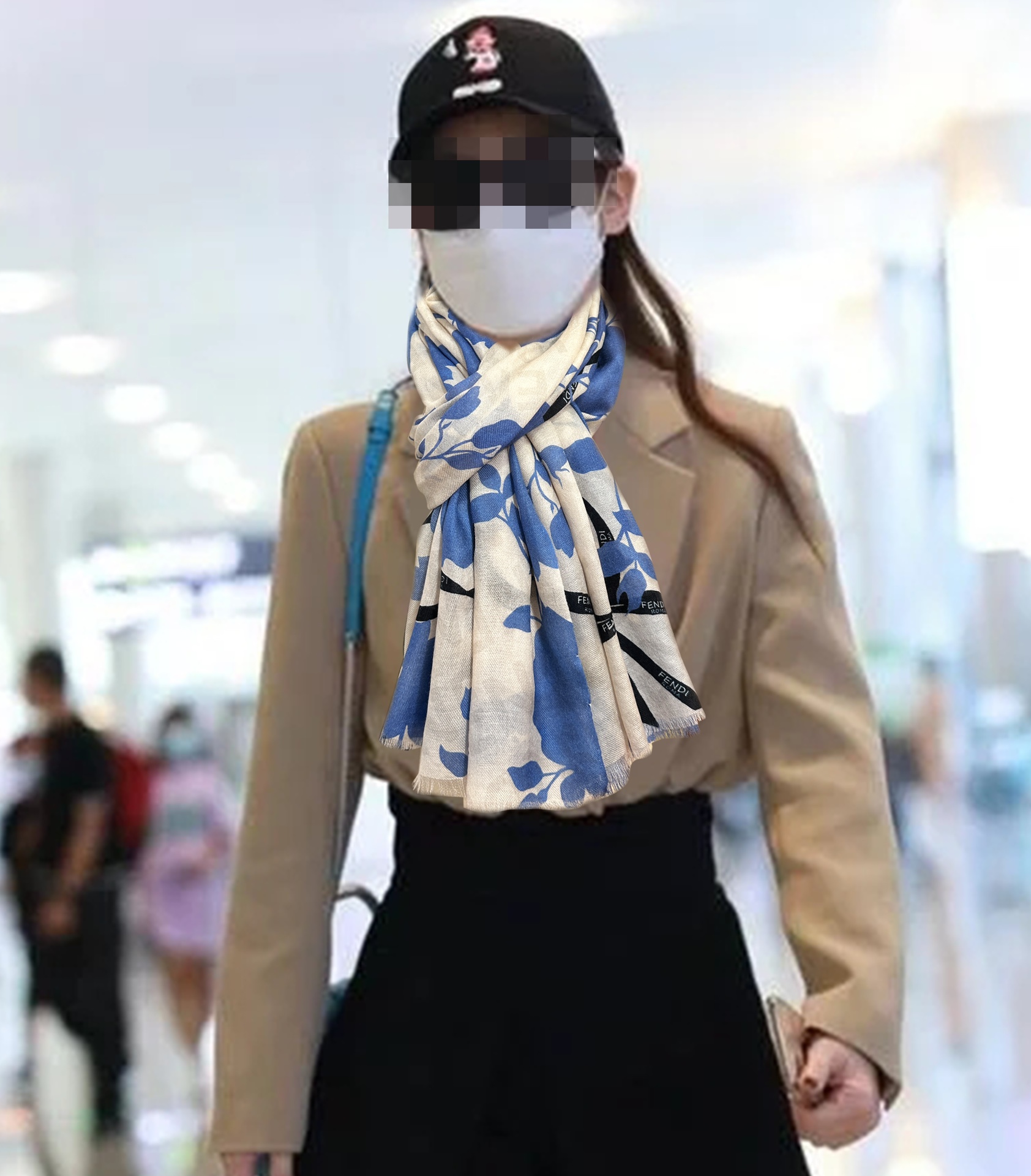 NO:169918,2014 [Love] F Home's latest top-level design is so beautiful [Color] Really beautiful [Cashmere Long Scarf] The real thing is truly beautiful. The shawl is printed and sprayed in design and spray painting. The details can be seen. The whole scarf gives people a big brand aura and is very exquisite and high-end VIP recommendation is definitely worth buying. Size 100x200cm, material cashmere, 3 colors, high-end scarf, shawls198609092014 [爱心]F 家最新款顶级设计太美了[色]真心赞【羊绒长巾】实物真心美 披肩配以印花无论设计喷绘都是非常到位细节都可见整个围巾给人大牌气场的同时又非常精致高端VIP推荐绝对值得入手尺寸100x200cm,材质羊绒,3色,高版本围巾,shawls,scarf