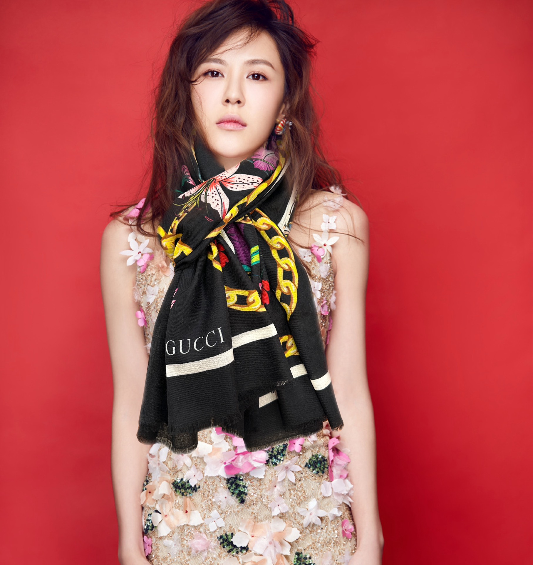 NO:170643,Shangxin Guchi The latest top-level design of the home is so beautiful [color] I really like [Cashmere Long Scarf] The real thing is really beautiful. The shawl is printed with prints, the design is very well-designed and painted. The details can be seen. The whole scarf gives people a big brand aura and is very exquisite and high-end VIP recommendation is definitely worth buying. Size 100xcm, material cashmere, high-version scarf, shawls19860909上新古池 家最新款顶级设计太美了[色]真心赞【羊绒长巾】实物真心美 披肩配以印花无论设计喷绘都是非常到位细节都可见整个围巾给人大牌气场的同时又非常精致高端VIP推荐绝对值得入手尺寸100xcm,材质羊绒,高版本围巾,shawls,scarf