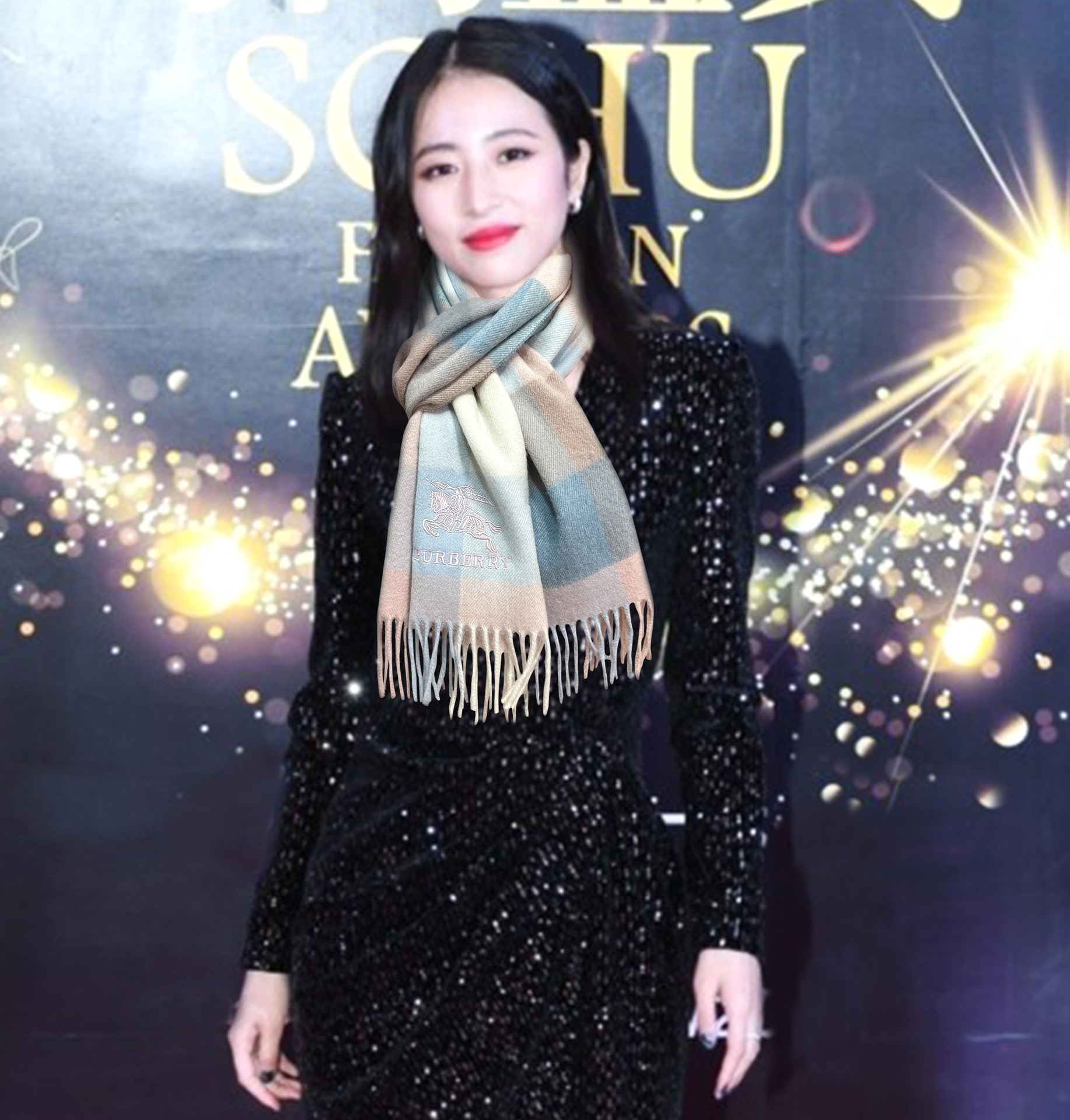 NO:171035,New Burberry [Embroidered War Horse] The latest universal couple model is a heavy recommendation for couples. Classic plaids, which are always timeless and very warm and soft and skin-friendly. The classic Burberry plaid design is so beautiful. Hurry up and start with the neutral style. Men and women choose their favorite colors, material cashmere, size 32x, 3 colors., high-version scarf, burberry19860909上新 巴宝莉【刺绣战马】 最新款男女通用情侣款重磅推荐 经典的格子,永不过时非常保暖柔软亲肤,不扎脖经典巴宝莉格纹设计太美了赶紧下手吧中性款男女各自选择自己中意的颜色,材质羊绒,尺寸32x,3色 .,高版本围巾,burberry,scarf