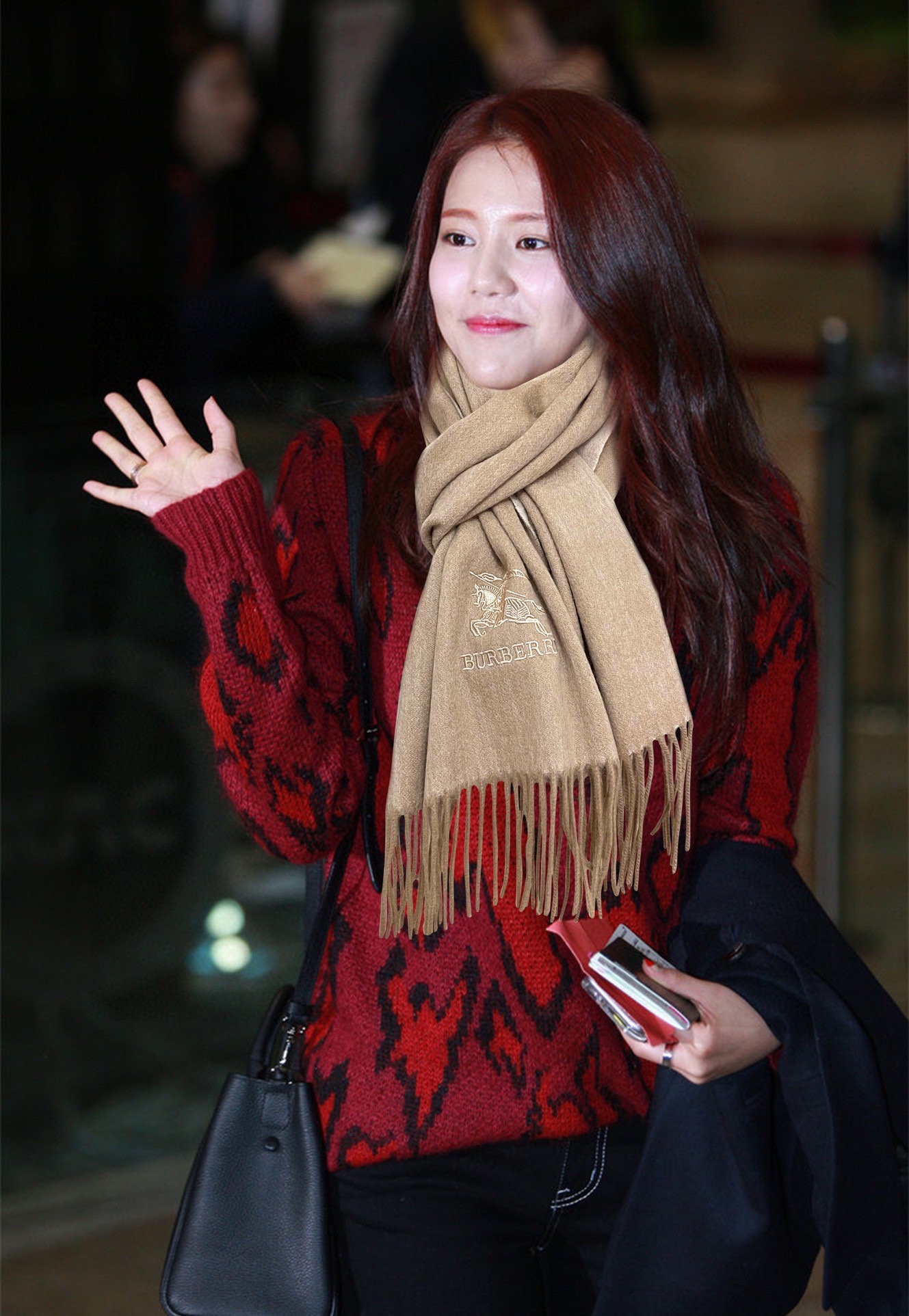 NO:175376,Burberry [Embroidered War Horse] The latest universal couple model is a heavy recommendation for couples. Classic plaids, which are always timeless and very warm, soft and skin-friendly. The classic Burberry plaid design is so beautiful. Hurry up and start with the neutral style. Men and women choose their own favorite colors, material cashmere, size 32x180. High-version scarf, high-version scarf, burberry19860909巴宝莉【刺绣战马】 最新款男女通用情侣款重磅推荐 经典的格子,永不过时非常保暖柔软亲肤,不扎脖经典巴宝莉格纹设计太美了赶紧下手吧中性款男女各自选择自己中意的颜色,材质羊绒,尺寸32x180 .高版本围巾,高版本围巾,burberry,scarf