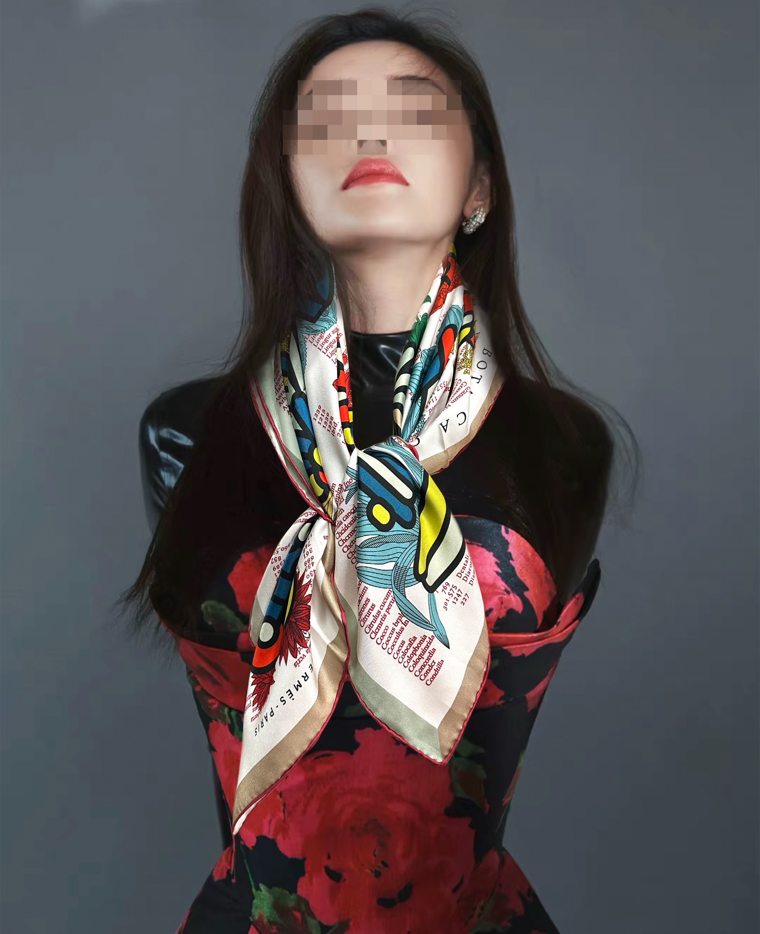 NO:175439,14 New H Home [Digital English] When you buy it, you must be fast and high-end. Love women and beauty. There are very few products. You can use it in all seasons to make people very beautiful. The upper body effect is simply beautiful. The quality is very perfect. The whole scarf gives people aura and is very exquisite and beautiful. The new model is definitely worth buying. Once you get the real thing, you will be glad that you bought the right one. The material is silk, size 90x90, 3-color high-version scarf, high-version scarf, real silk1986090914上新H家【数字英文】买到都说好下手一定要快高端 大爱女人尤物 货极少 四季都可以用真心美的让人非常非常心动 上身效果简直美翻了 品质非常完美整个围巾给人气场的同时又非常精致秀丽绝对值得入手的新款 实物一拿到就会庆幸自己是买对了,材质真丝,尺寸90x90,3色高版本围巾,高版本围巾,real silk,scarf